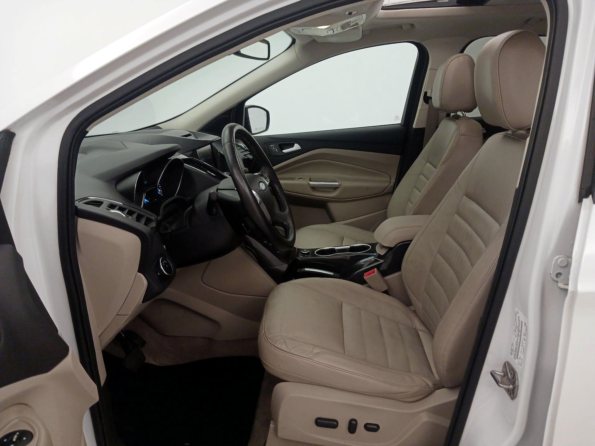 Thumbnail: 2015 Ford Escape - 11