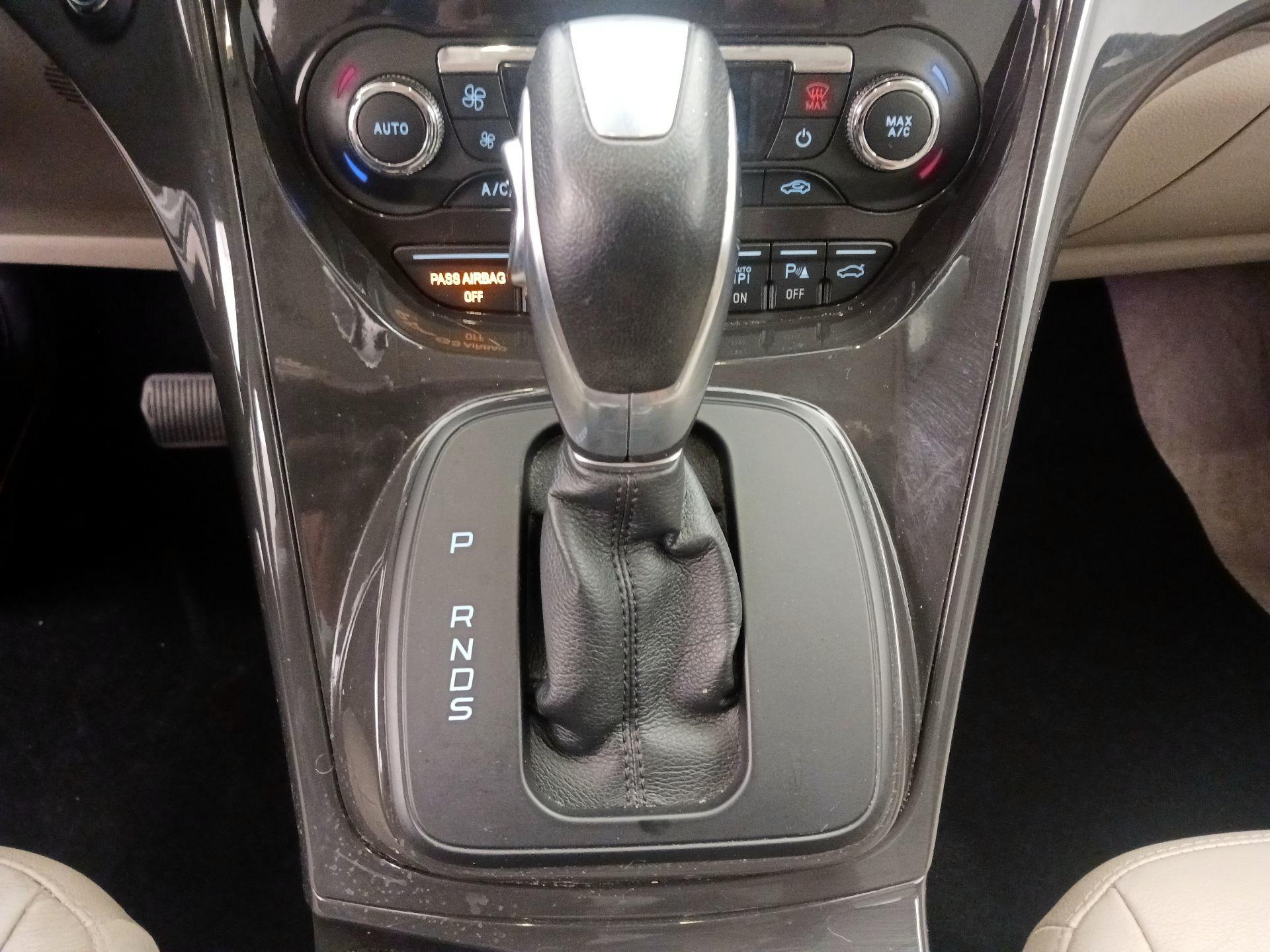 Thumbnail: 2015 Ford Escape - 18