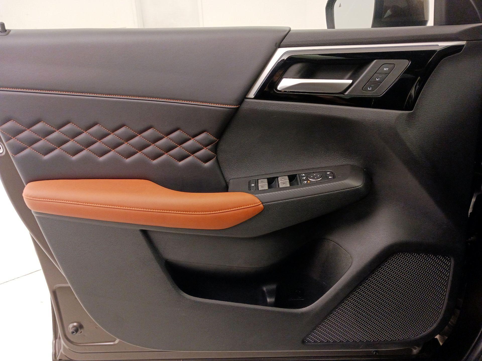 Thumbnail: 2022 Mitsubishi Outlander - 12