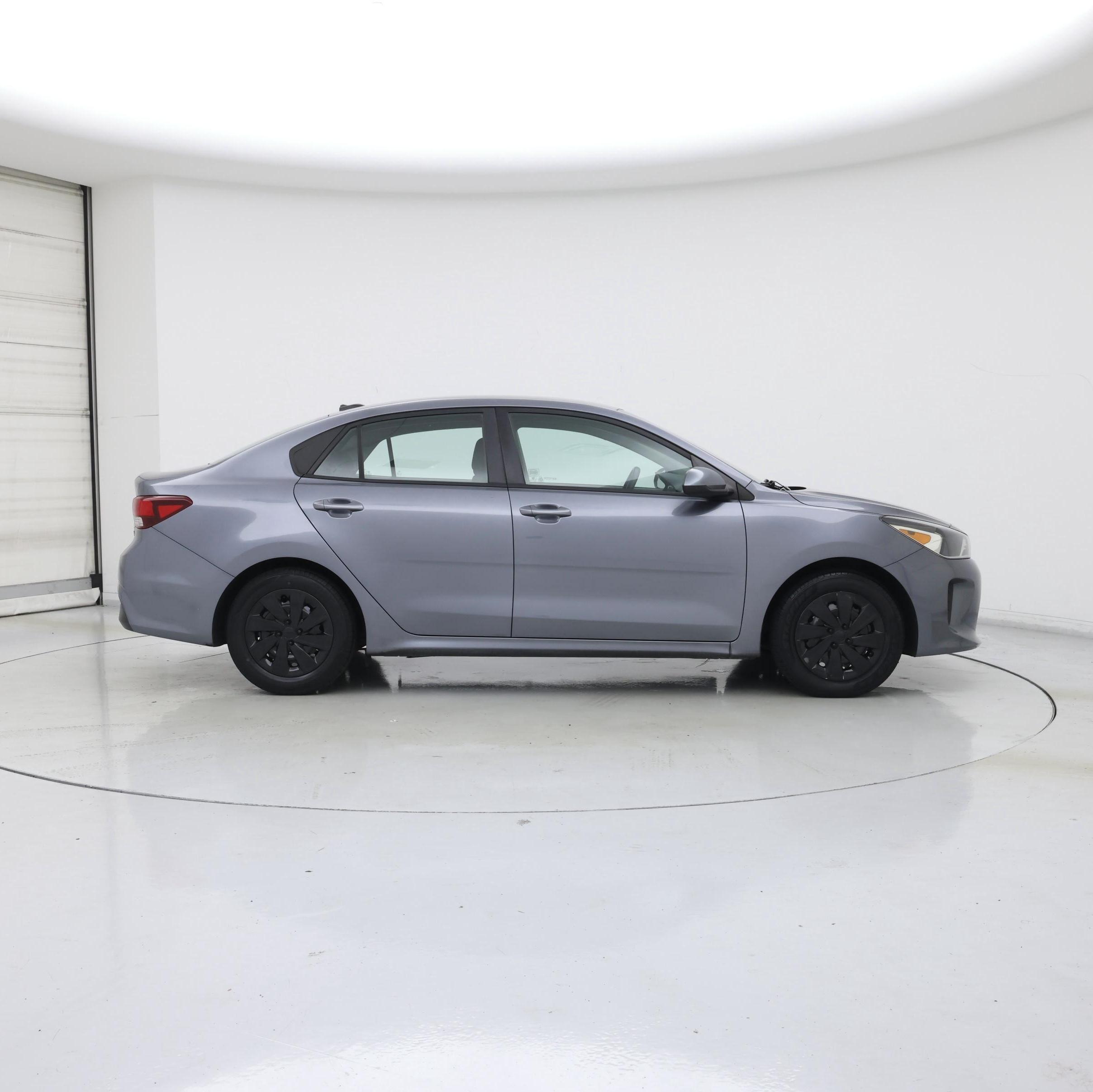 Thumbnail: 2020 Kia Rio - 7