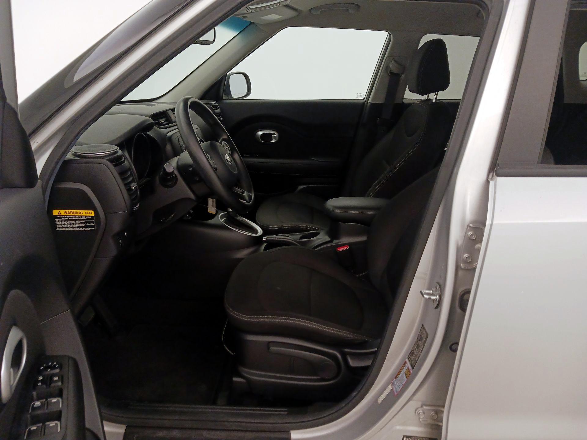 Thumbnail: 2017 Kia Soul - 11