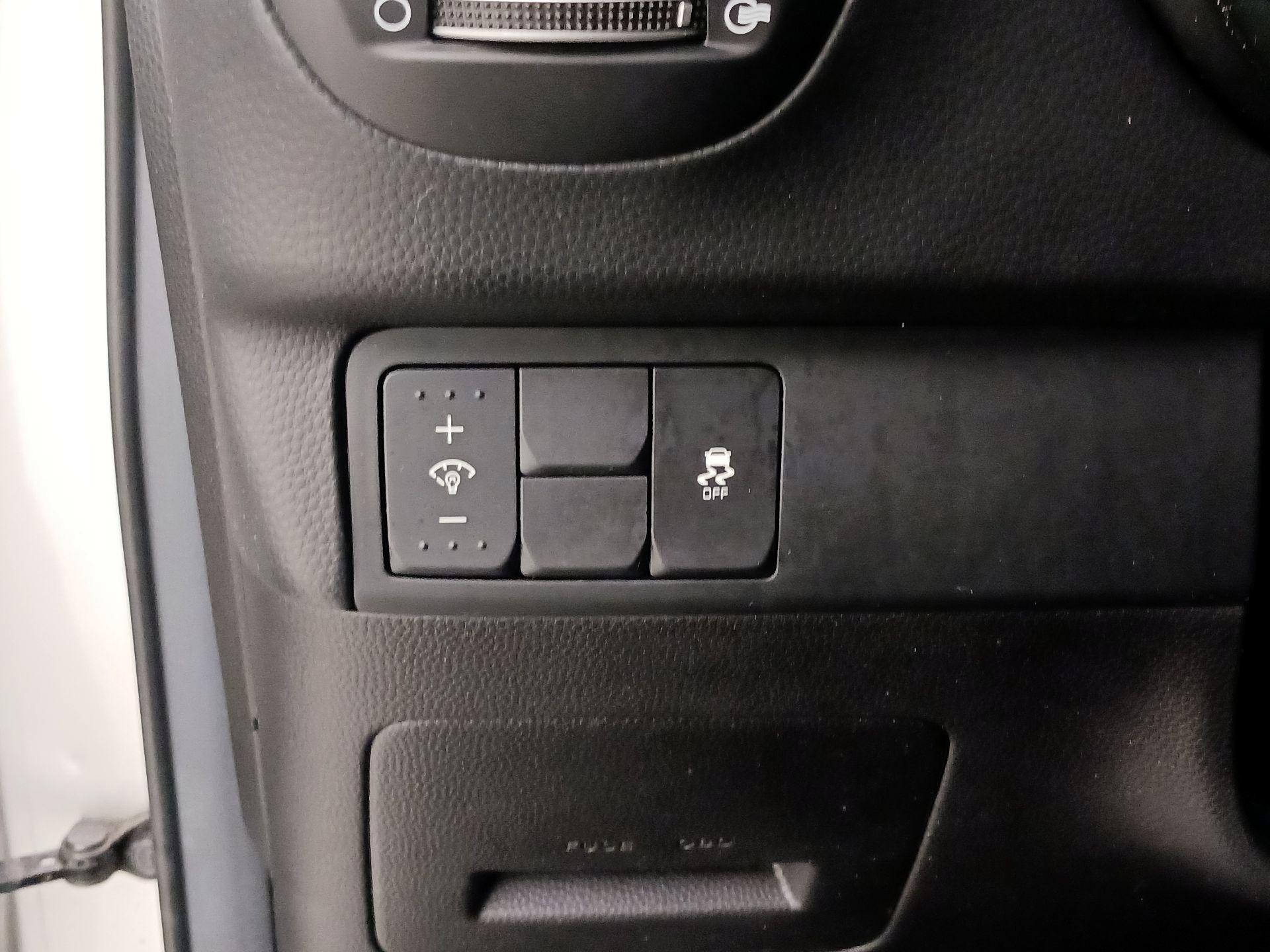 Thumbnail: 2017 Kia Soul - 13