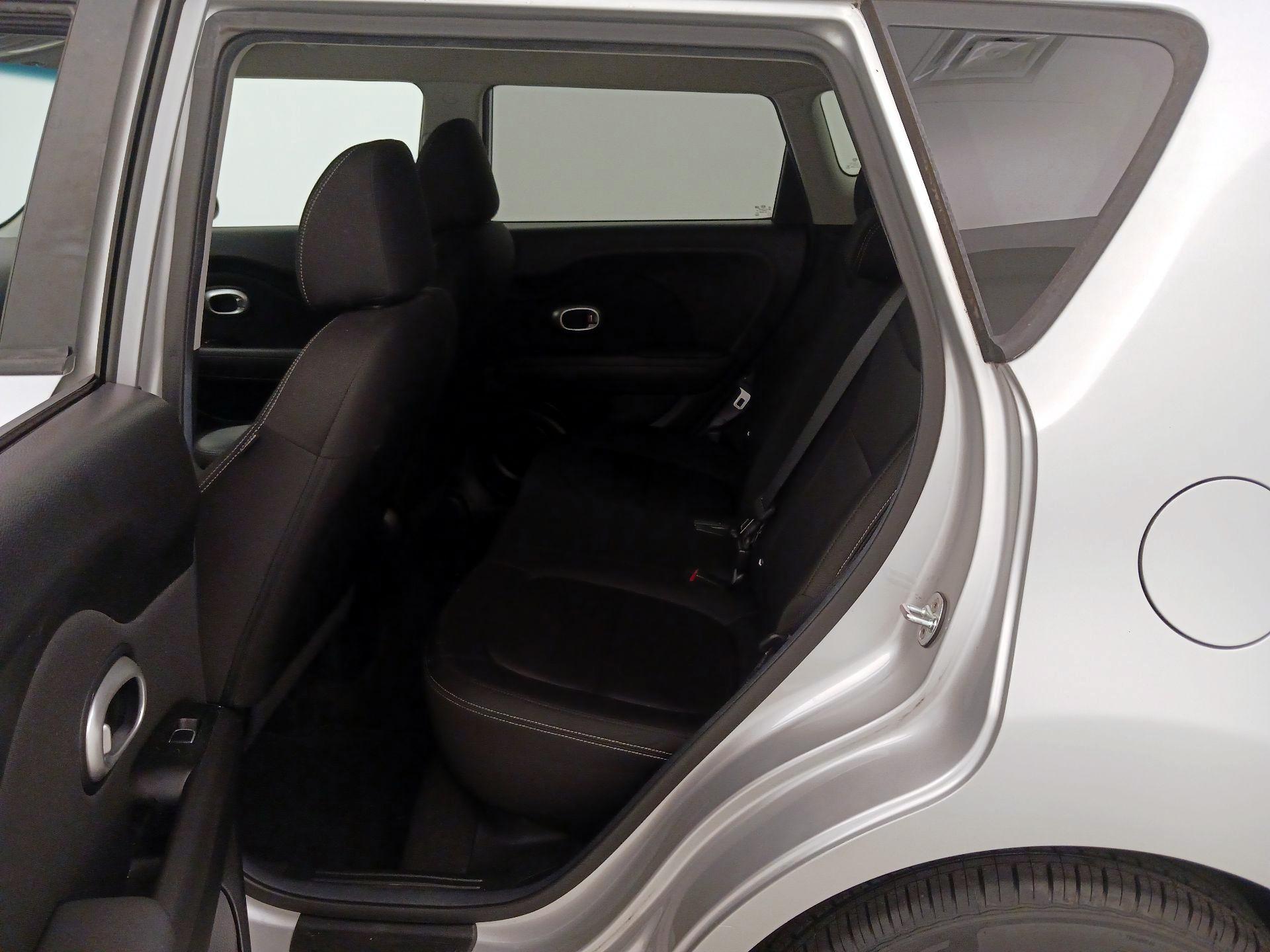 Thumbnail: 2017 Kia Soul - 18