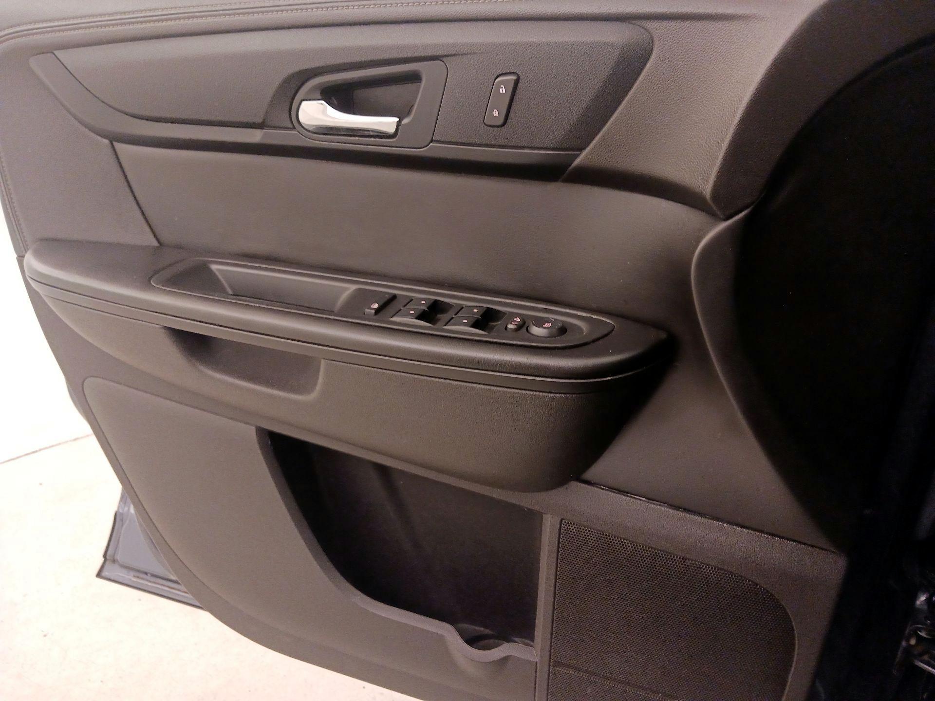 Thumbnail: 2014 GMC Acadia - 12