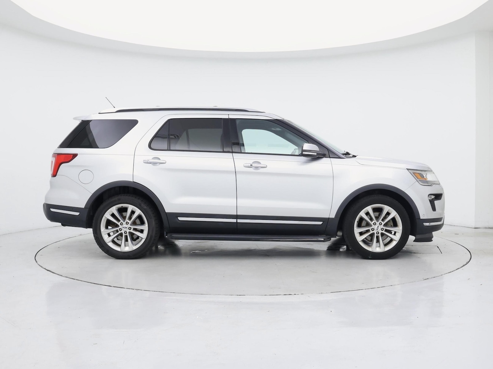 2018 Ford Explorer Limited - Photo 8