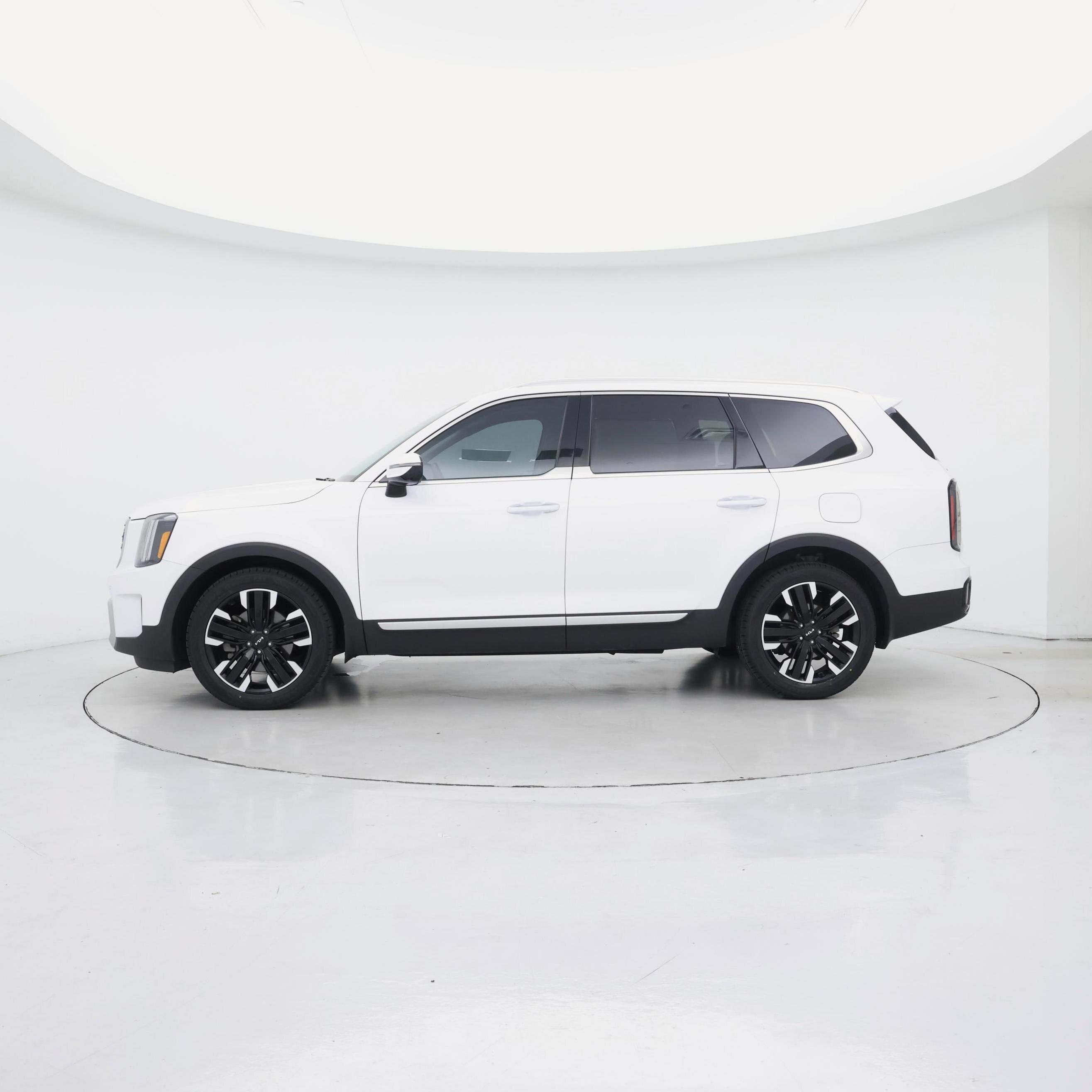 Thumbnail: 2023 Kia Telluride - 3
