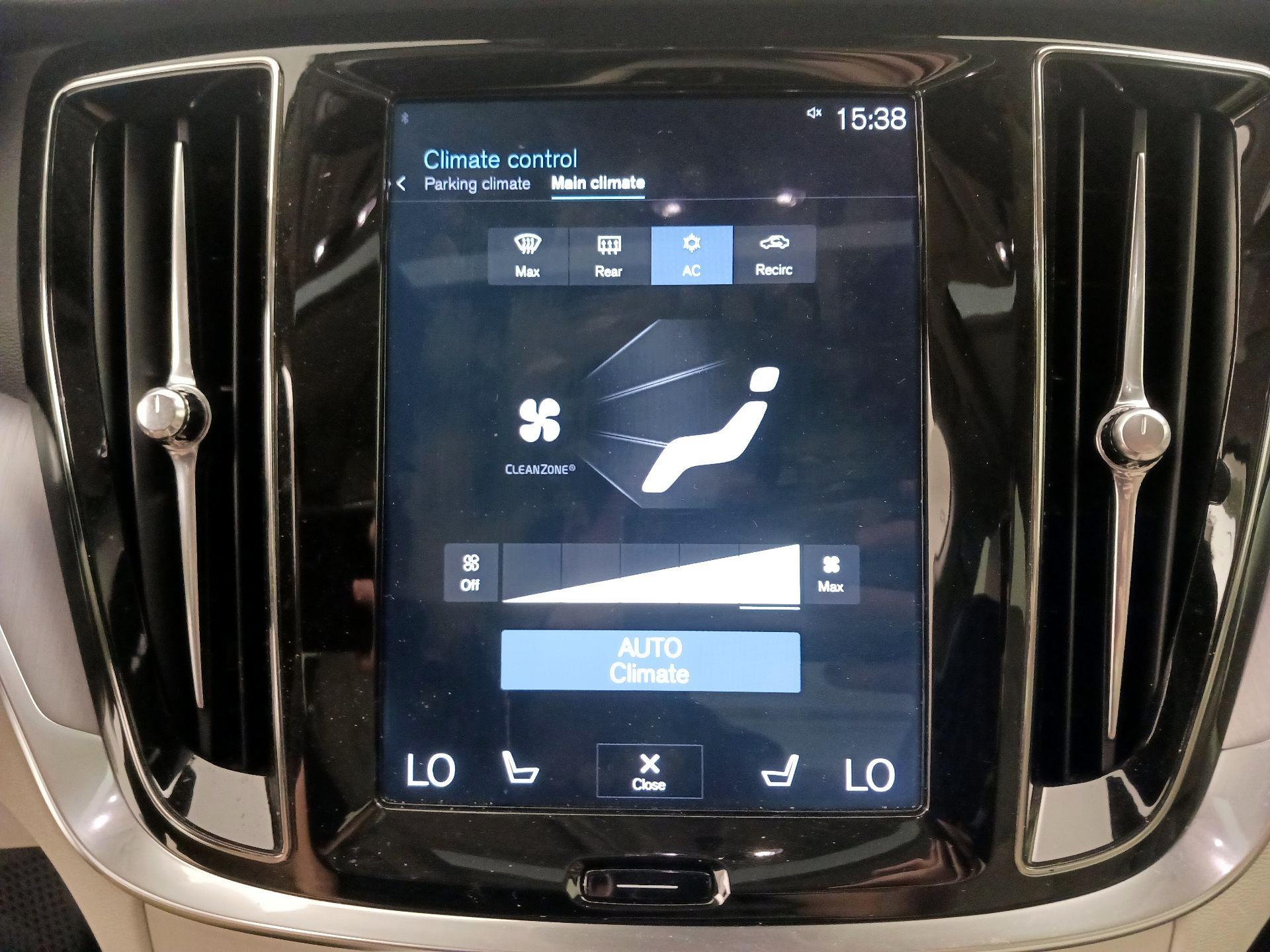 Thumbnail: 2020 Volvo S60 - 17