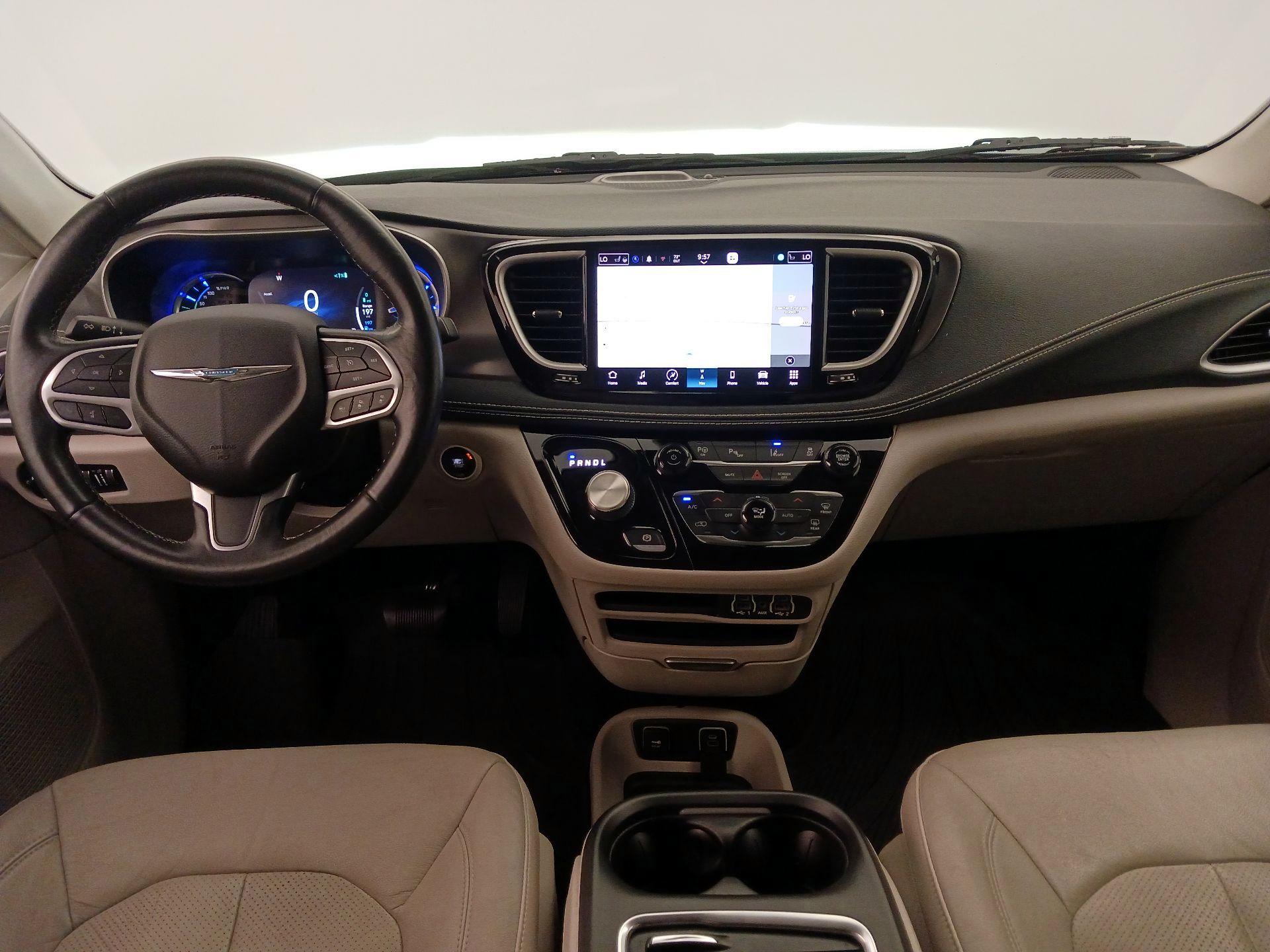 Thumbnail: 2021 Chrysler Pacifica - 9