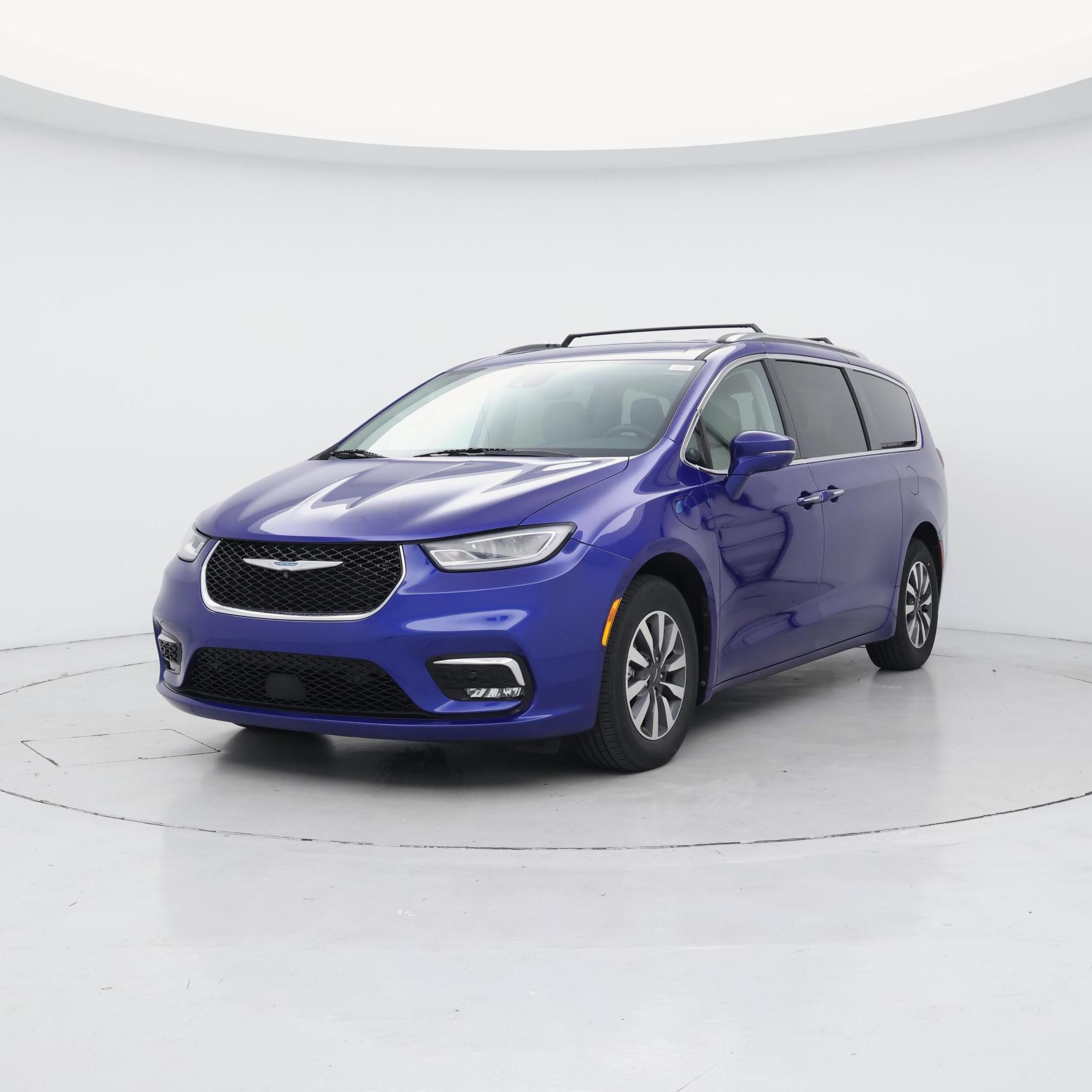 Thumbnail: 2021 Chrysler Pacifica - 4