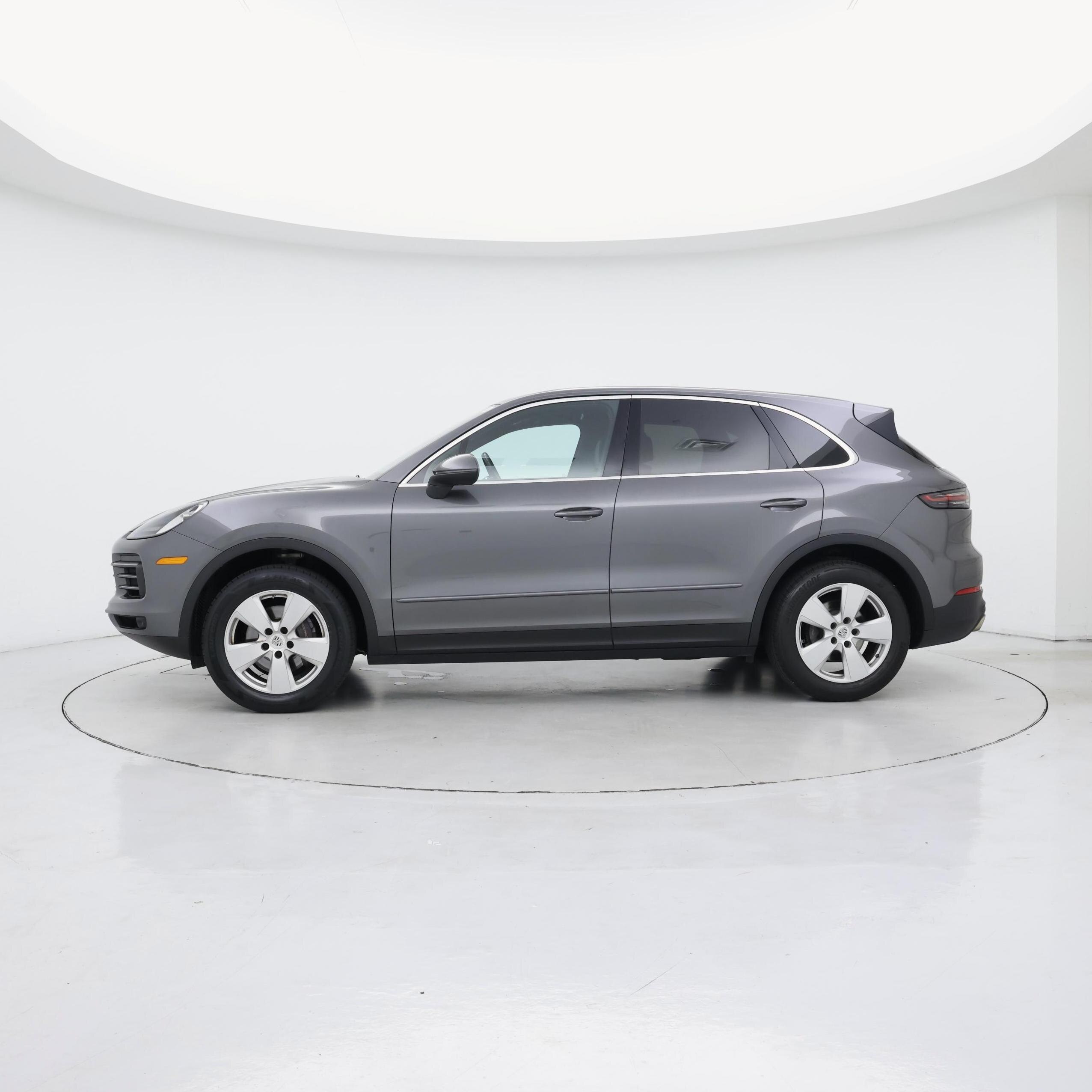 Thumbnail: 2019 Porsche Cayenne - 3