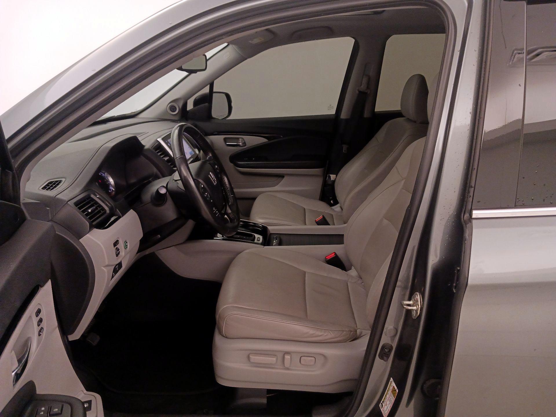 Thumbnail: 2019 Honda Ridgeline - 11