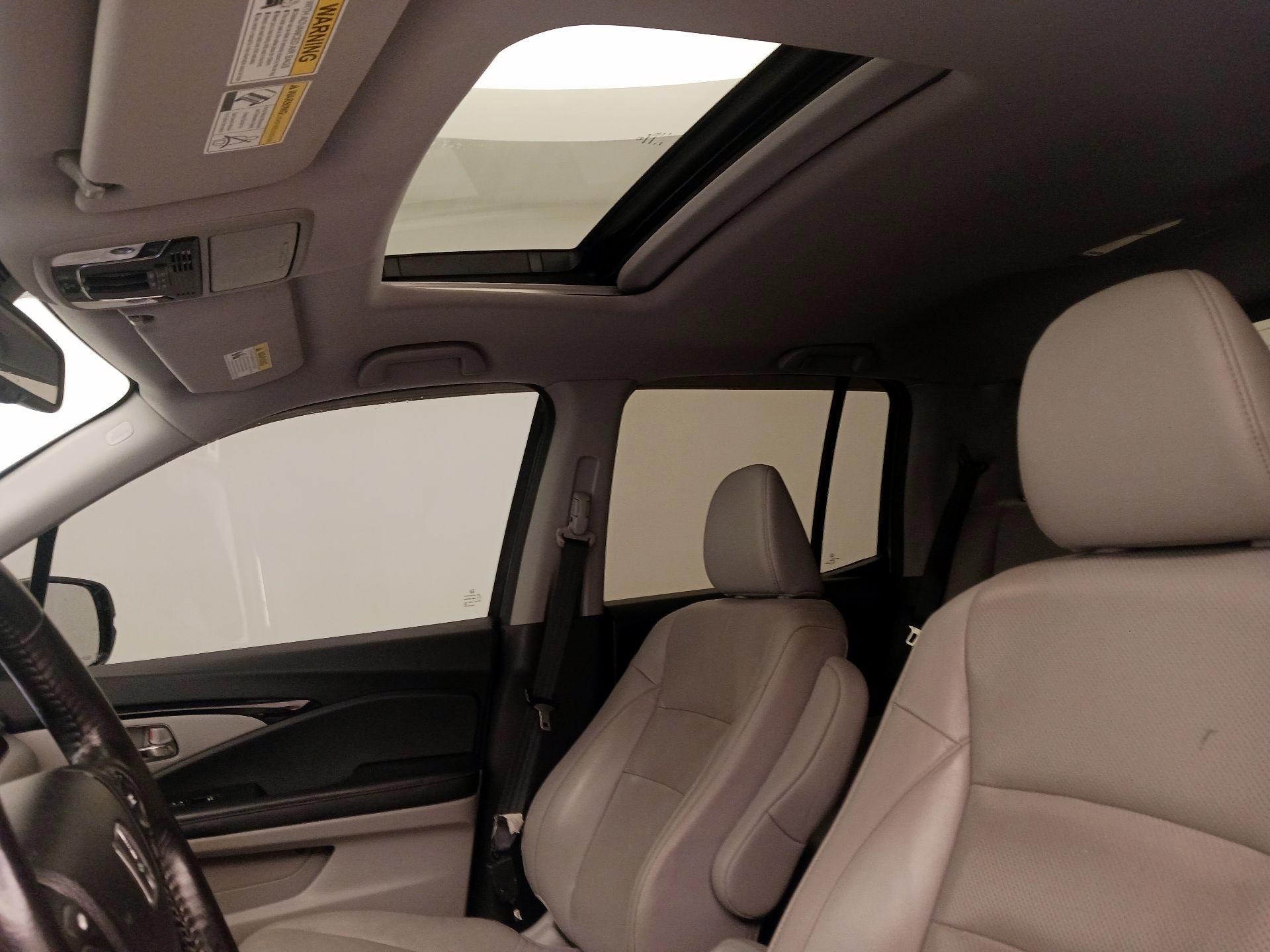 Thumbnail: 2019 Honda Ridgeline - 20