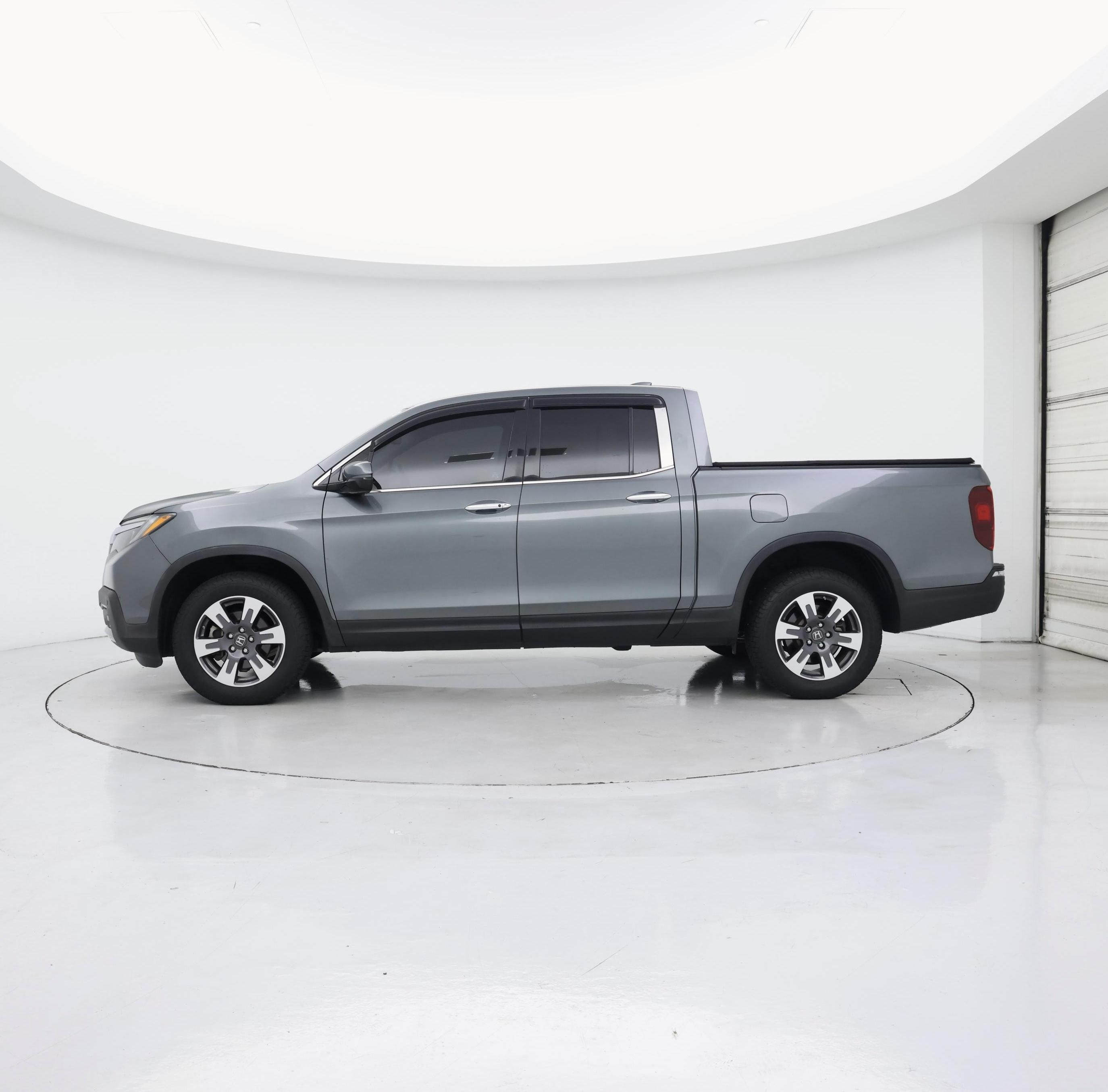 Thumbnail: 2019 Honda Ridgeline - 3