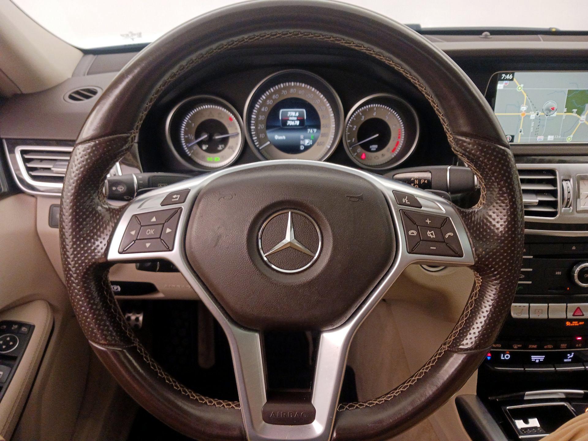 Thumbnail: 2016 Mercedes-Benz E-Class - 10