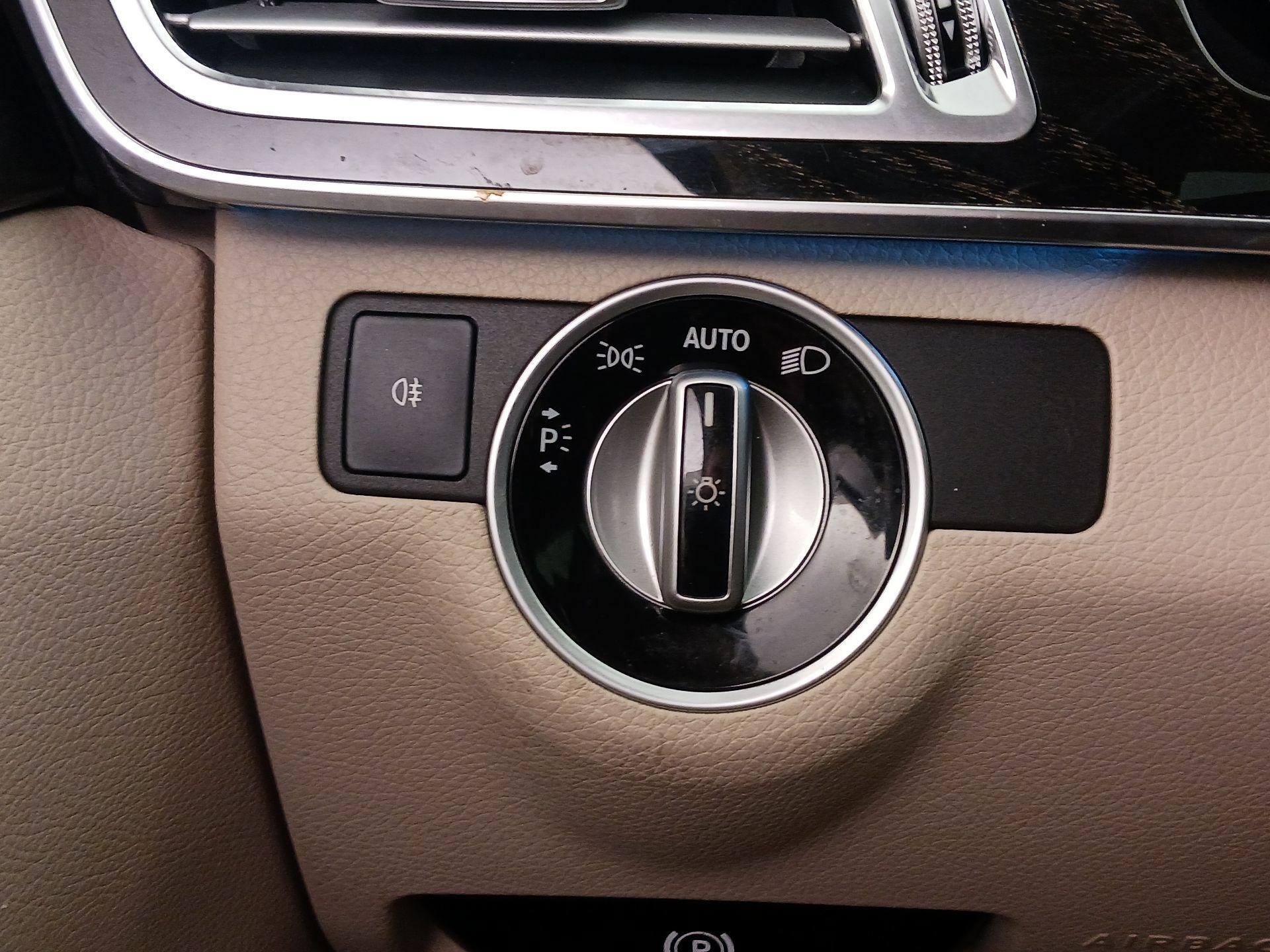 Thumbnail: 2016 Mercedes-Benz E-Class - 13