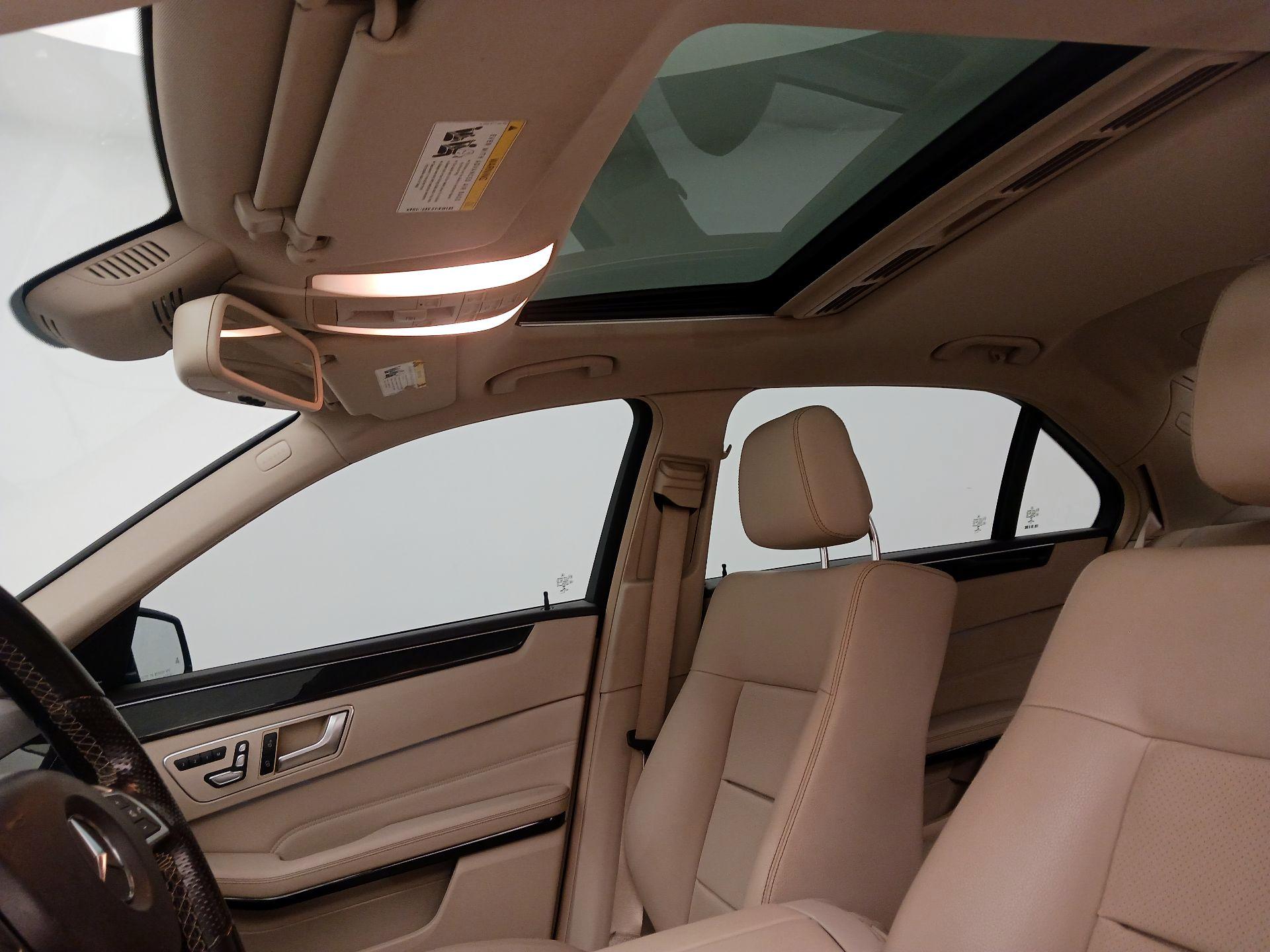 Thumbnail: 2016 Mercedes-Benz E-Class - 20