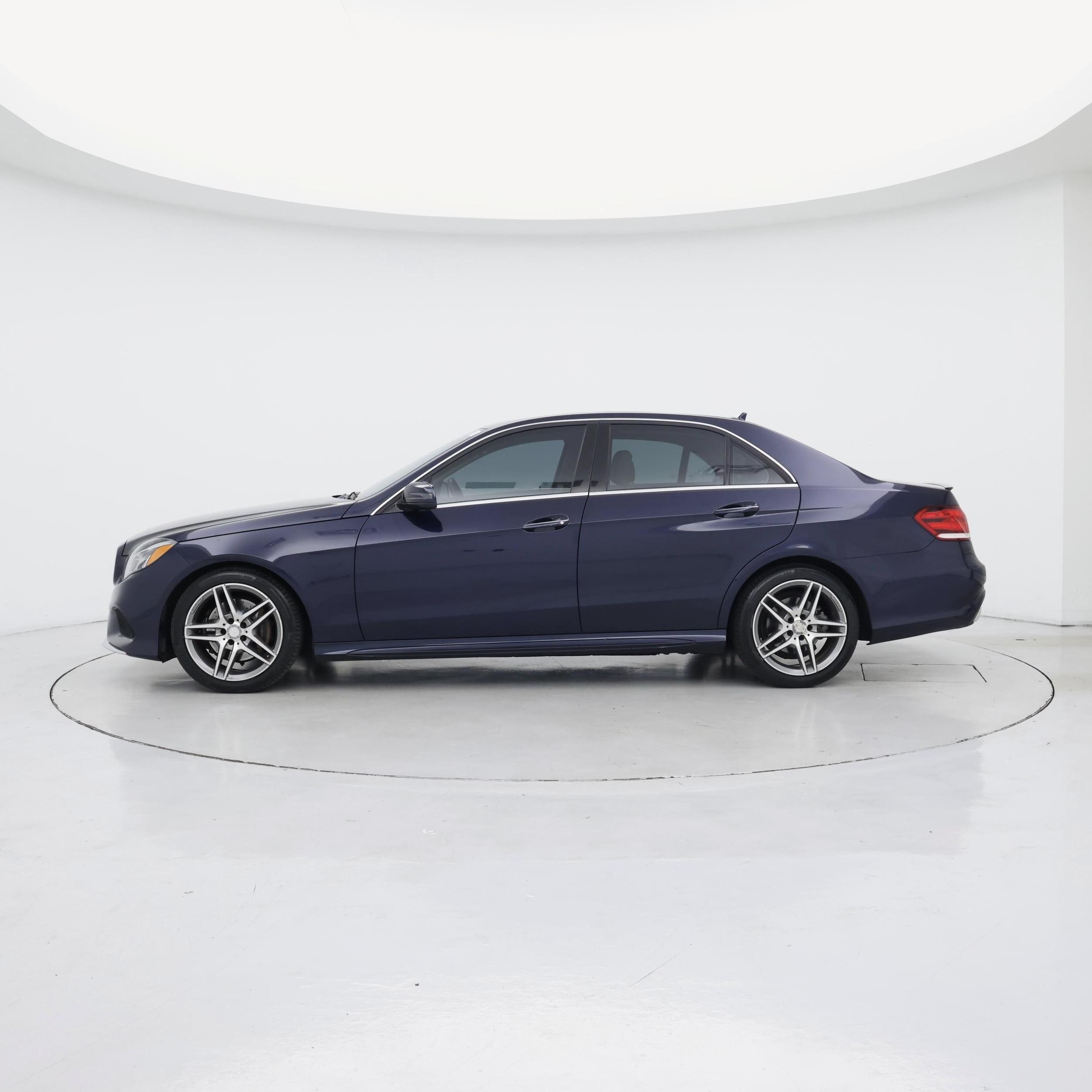 Thumbnail: 2016 Mercedes-Benz E-Class - 3