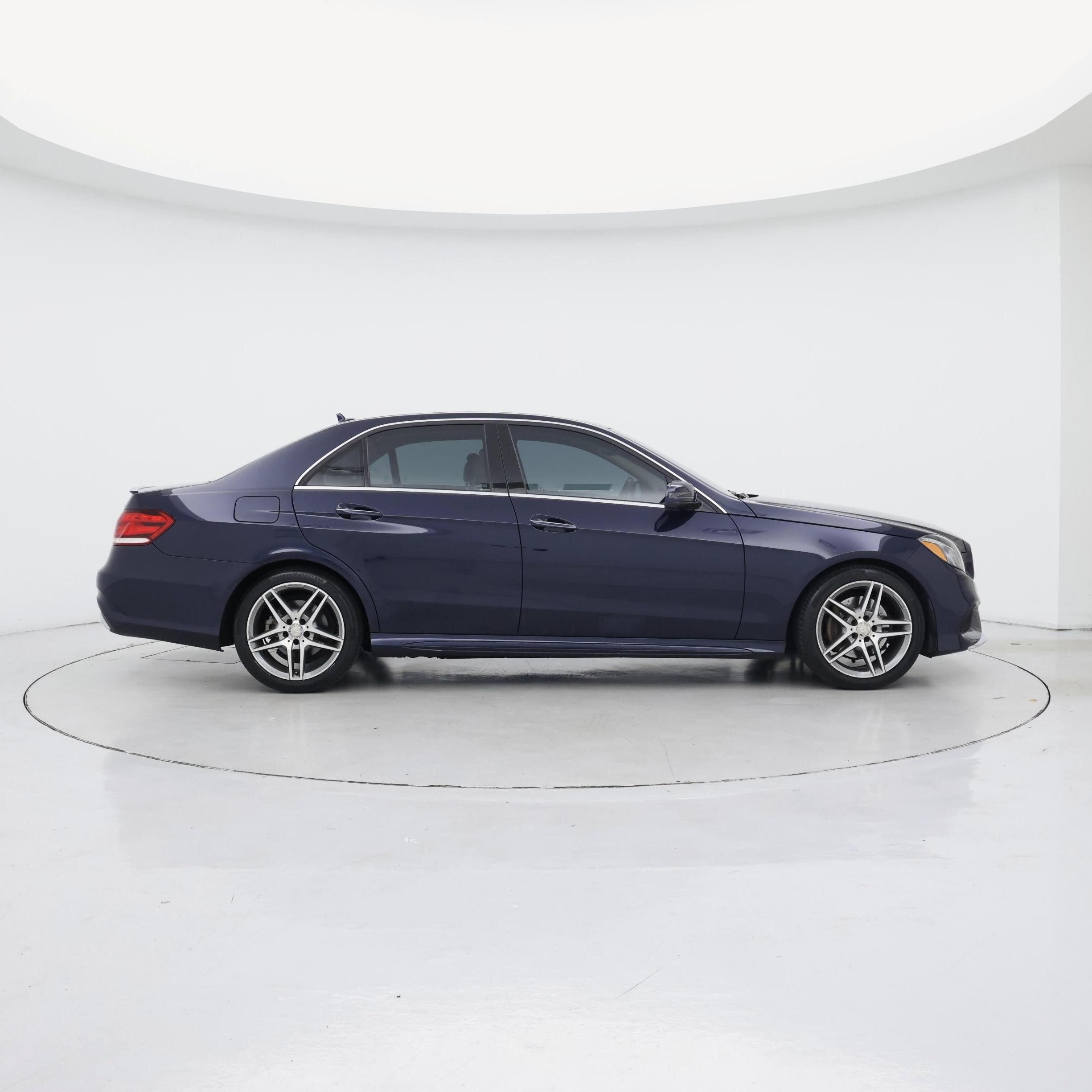 Thumbnail: 2016 Mercedes-Benz E-Class - 7