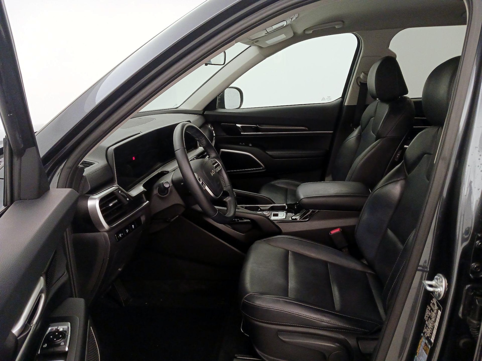 Side Airbags & Leatherette Seats