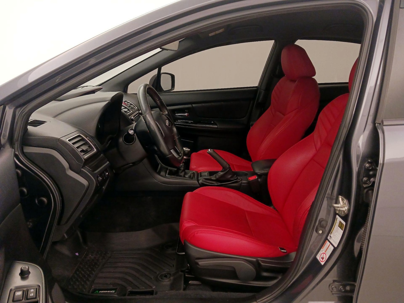 Leather Seats & Side Airbags