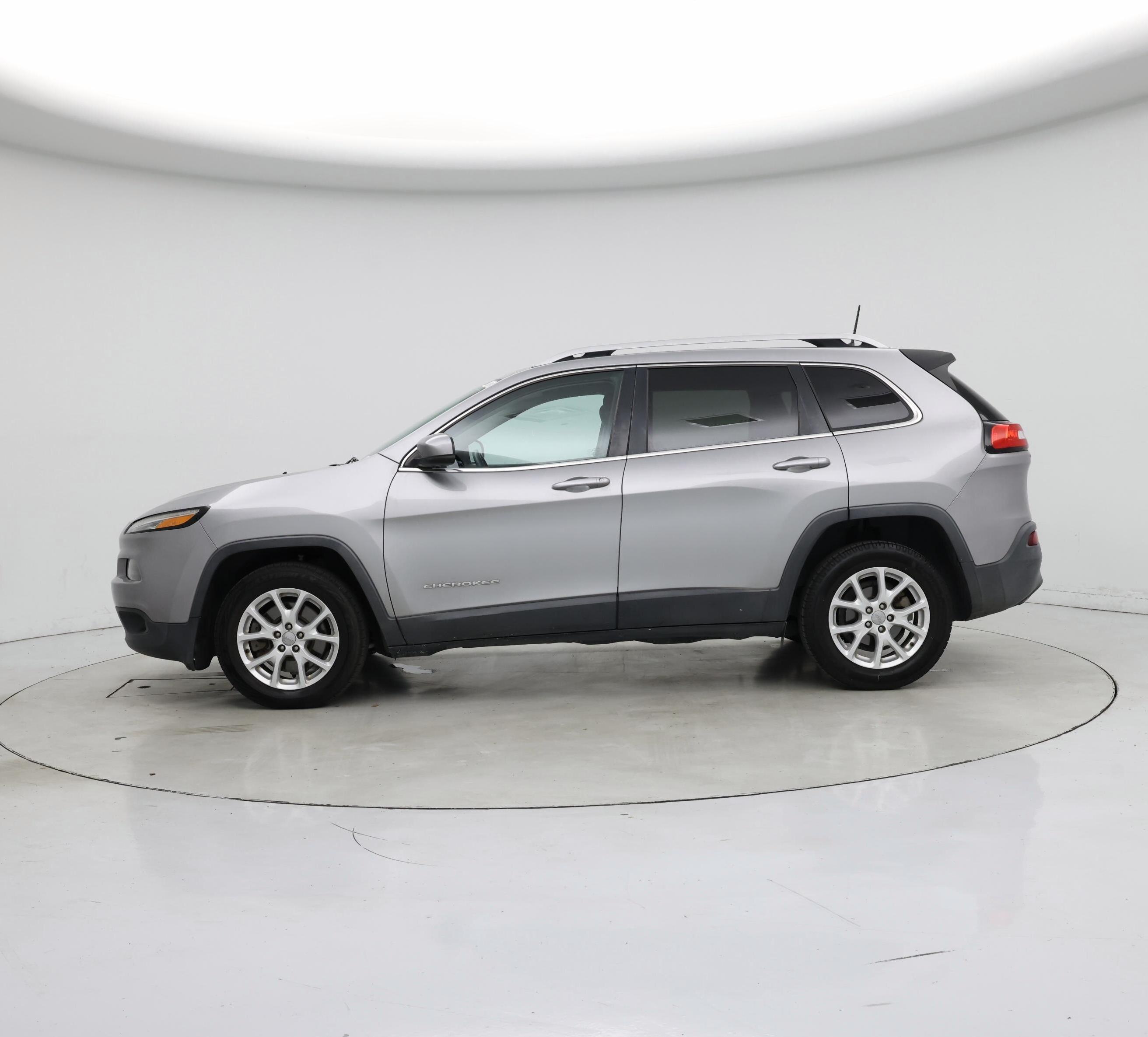 Thumbnail: 2016 Jeep Cherokee - 3