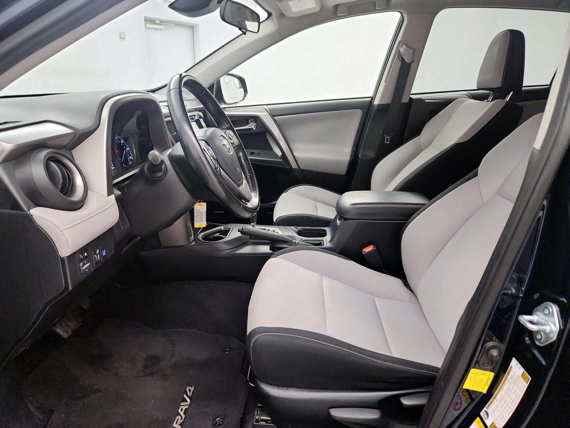 Thumbnail: 2017 Toyota RAV4 - 11