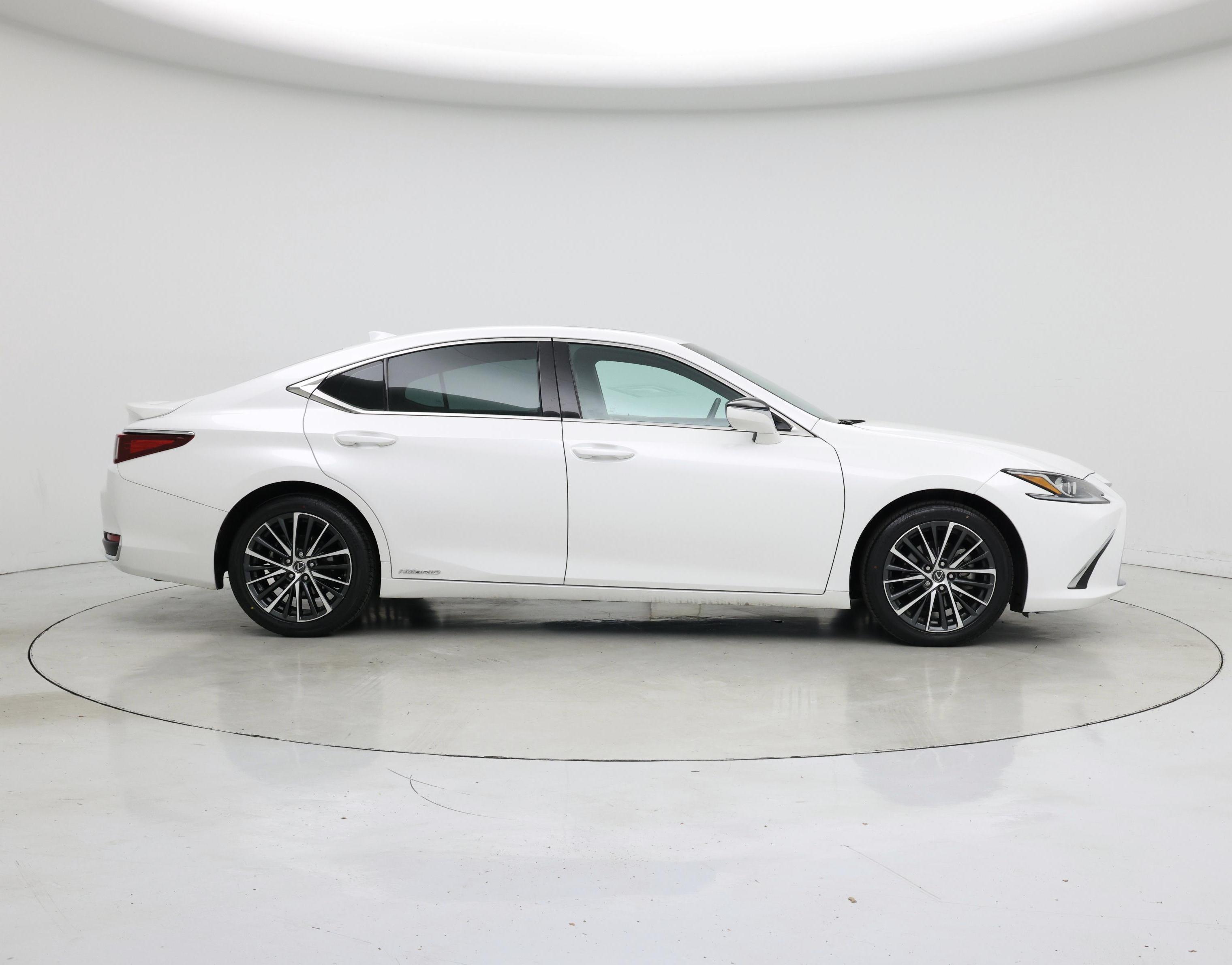 Thumbnail: 2022 Lexus ES - 7