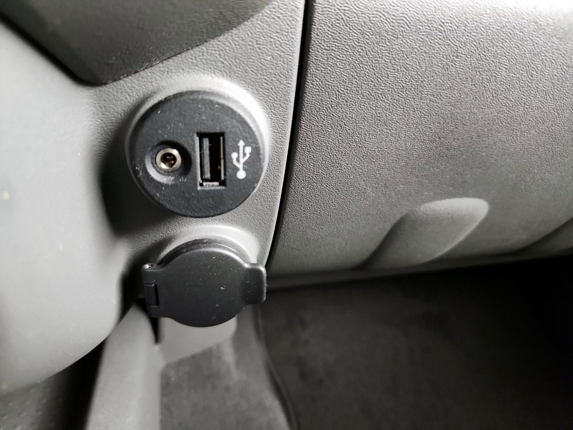 Thumbnail: 2021 Nissan Frontier - 18