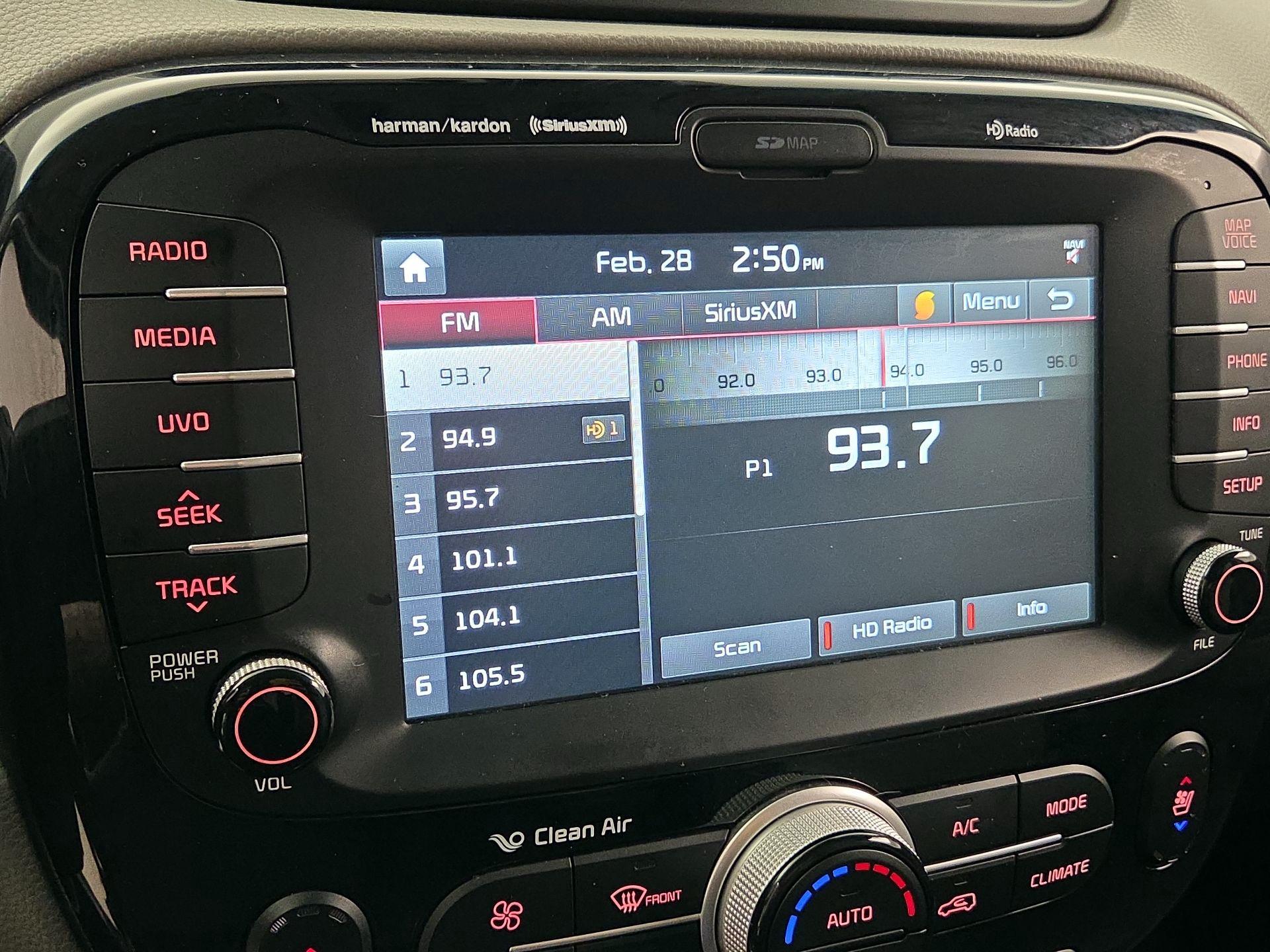 Thumbnail: 2017 Kia Soul - 16