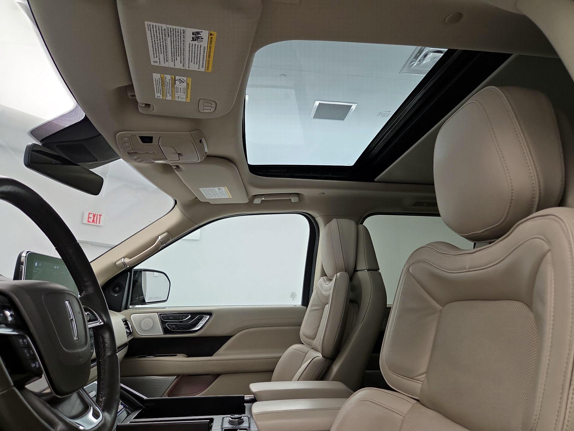 Thumbnail: 2018 Lincoln Navigator - 20