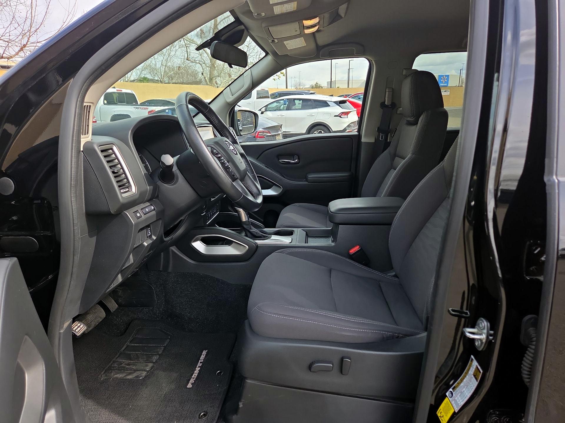 Thumbnail: 2022 Nissan Frontier - 9