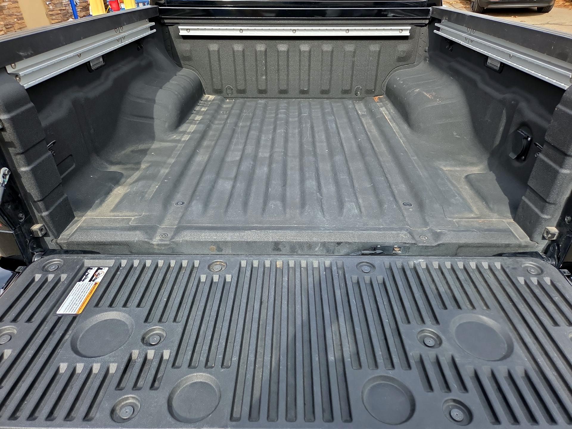 Thumbnail: 2022 Nissan Frontier - 18