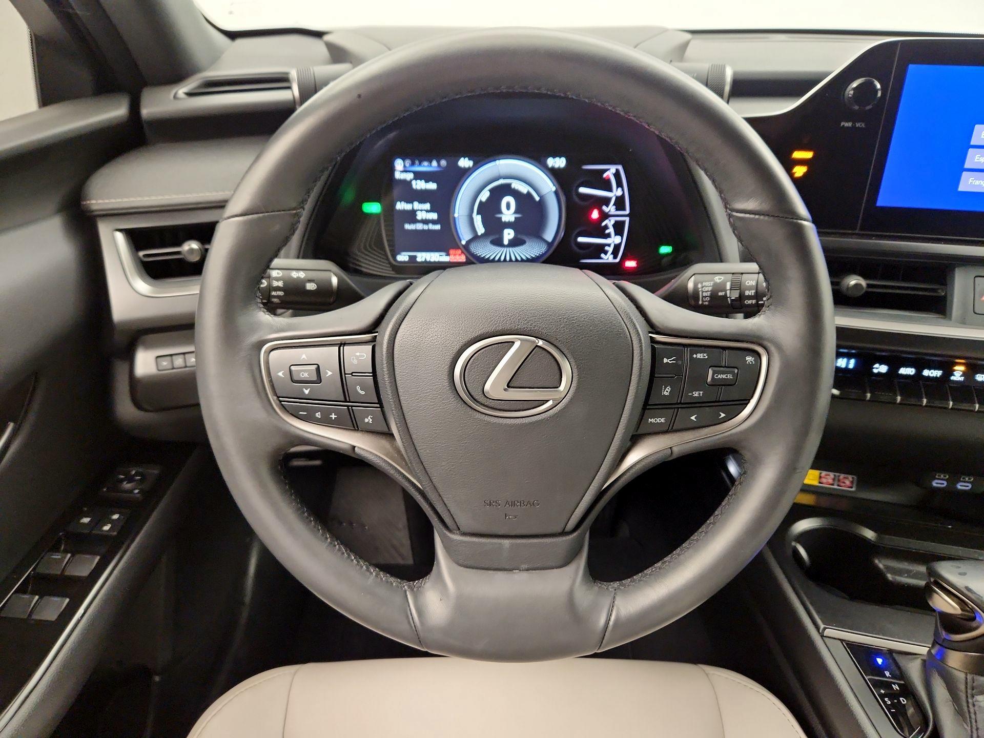 Thumbnail: 2024 Lexus UX - 10