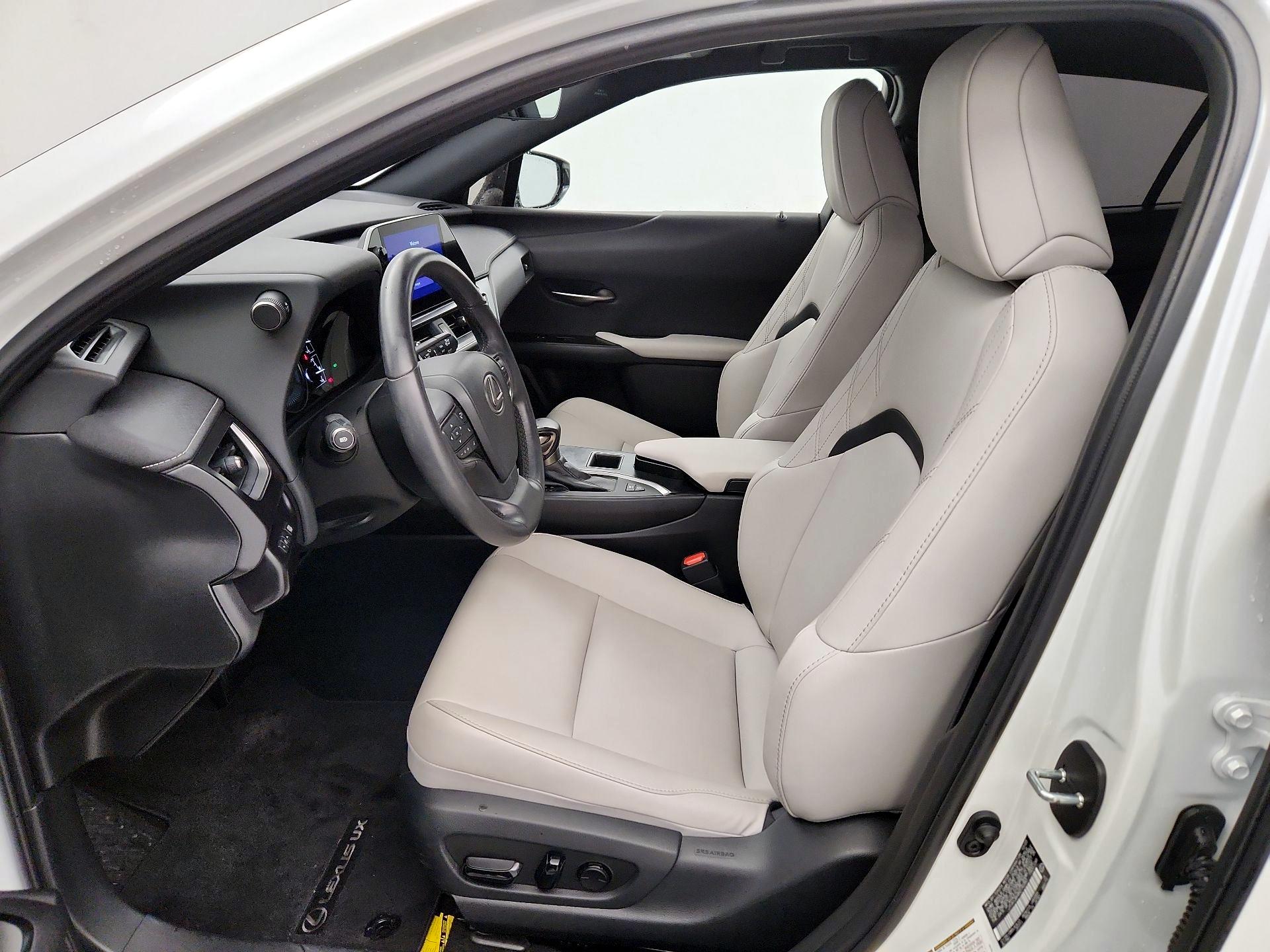 Thumbnail: 2024 Lexus UX - 11