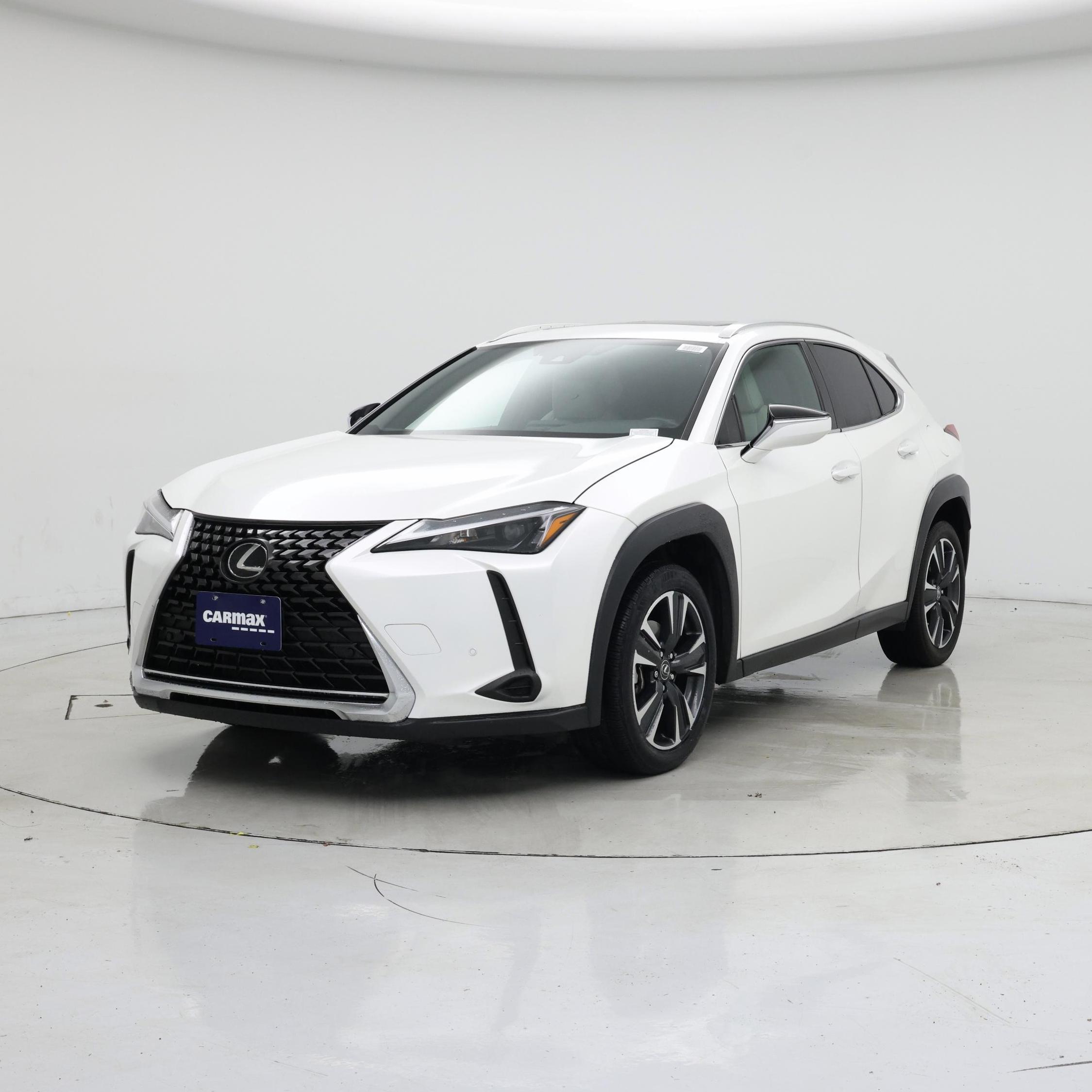 Thumbnail: 2024 Lexus UX - 4
