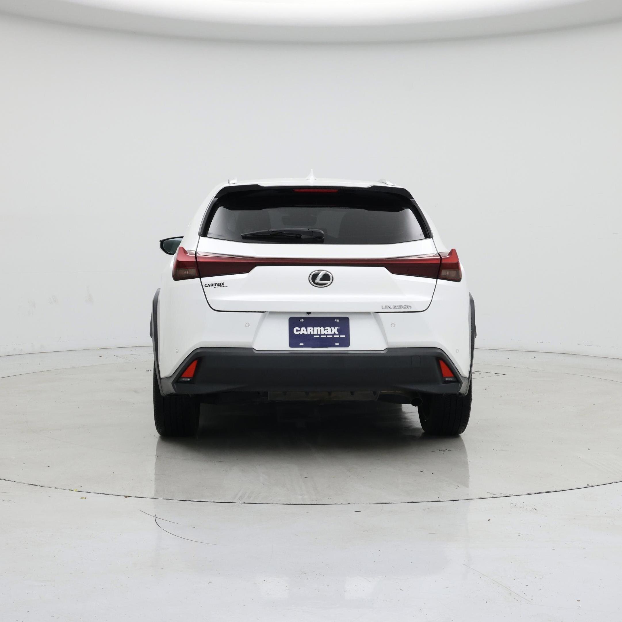 Thumbnail: 2024 Lexus UX - 6