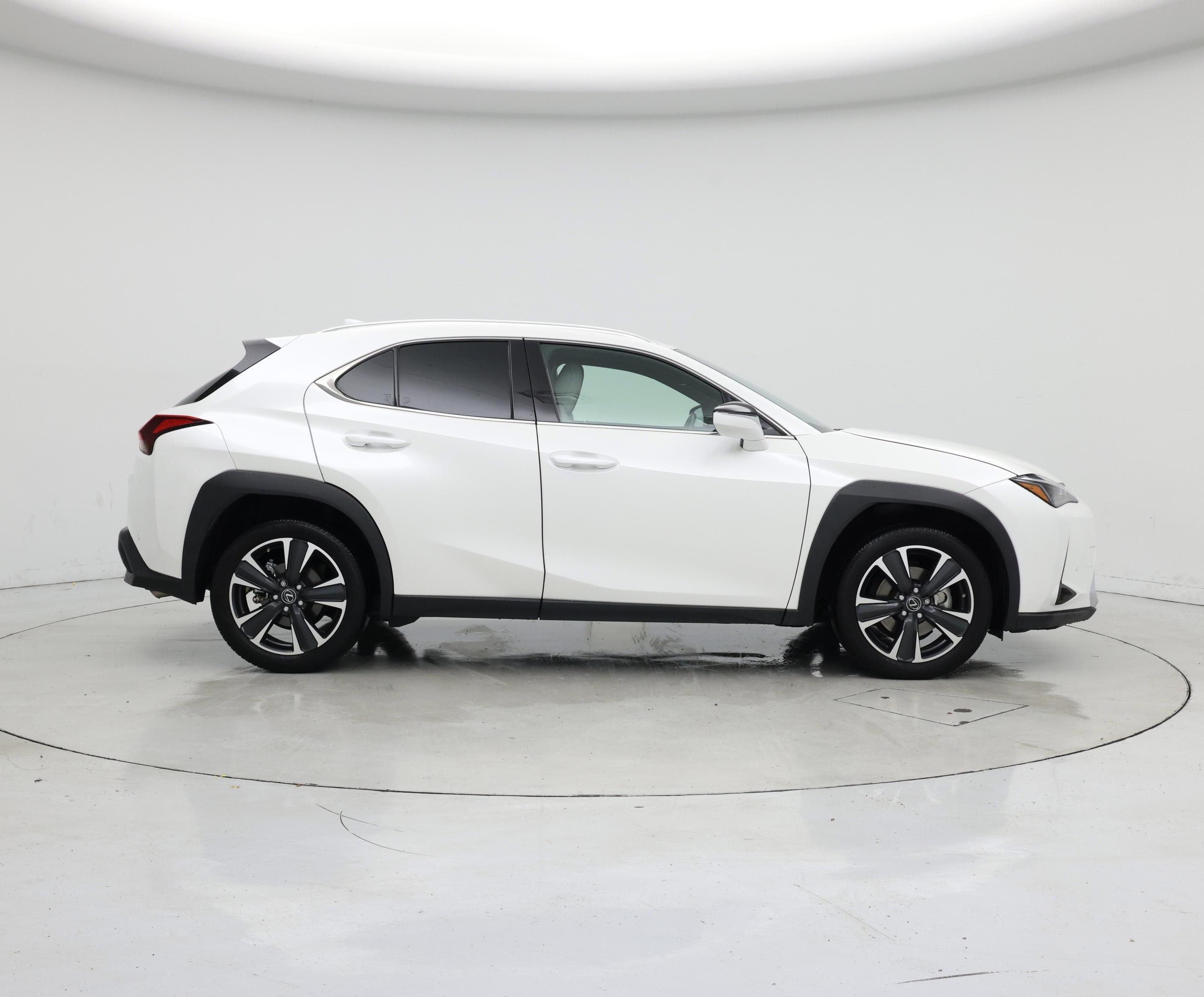 Thumbnail: 2024 Lexus UX - 7