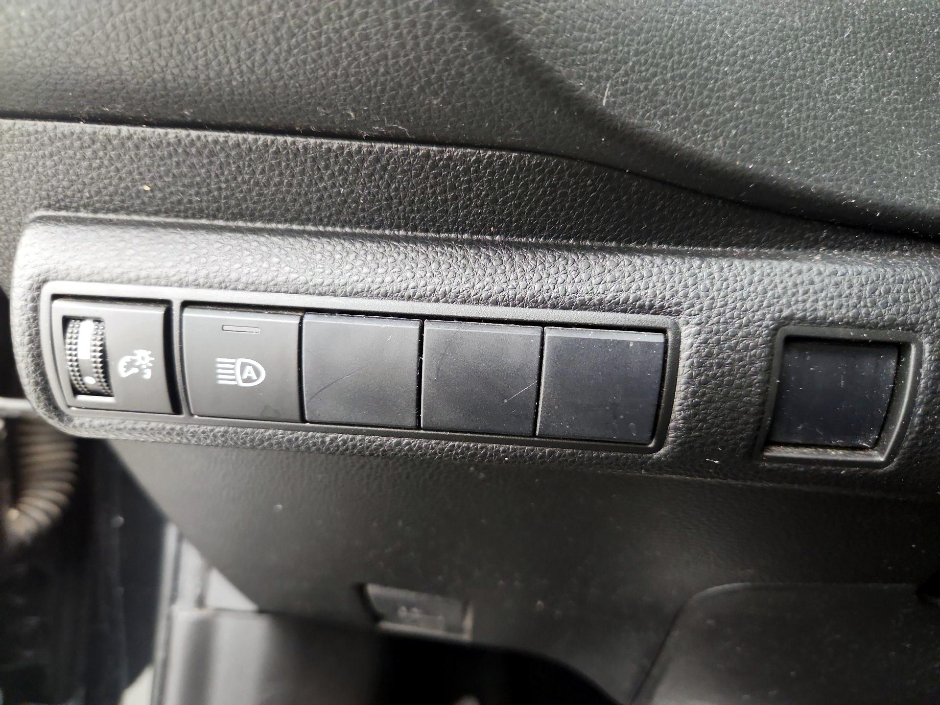 Thumbnail: 2021 Toyota Corolla - 13