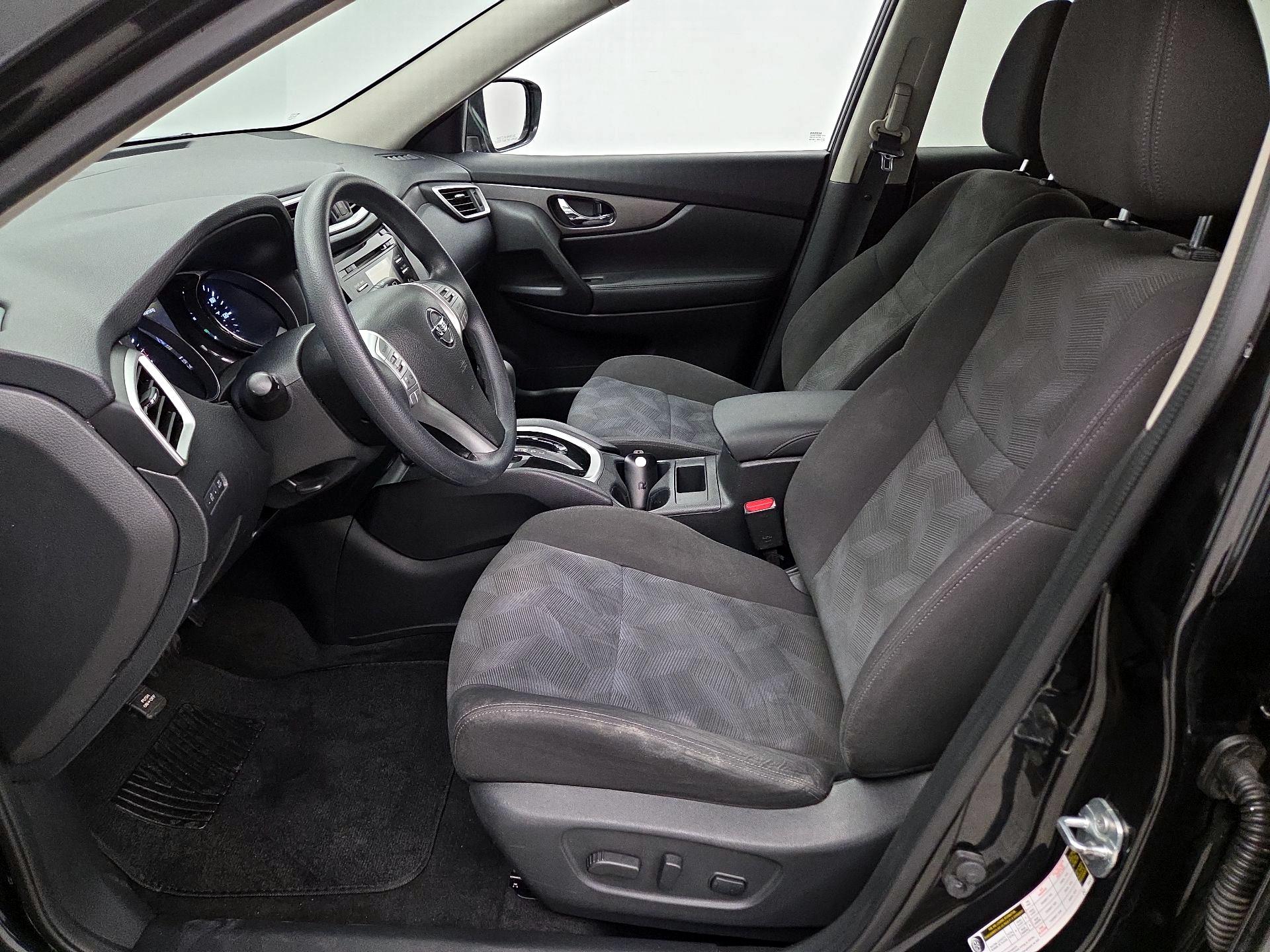 Thumbnail: 2016 Nissan Rogue - 9