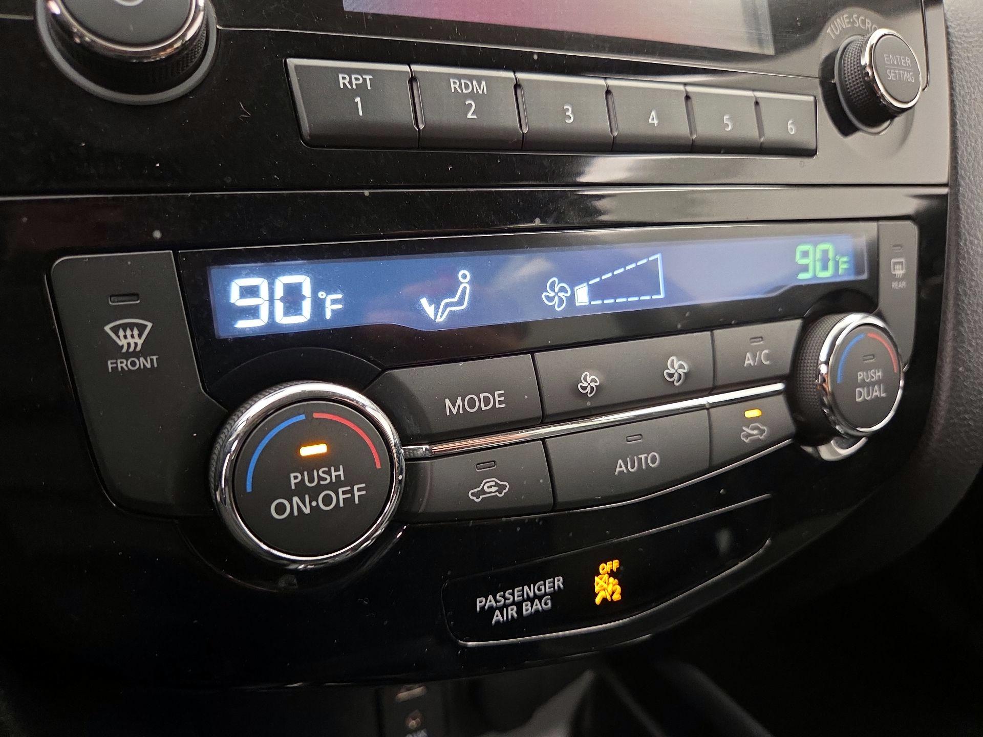 Thumbnail: 2016 Nissan Rogue - 14