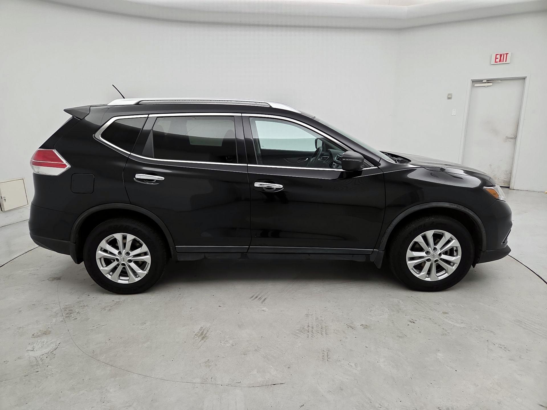 Thumbnail: 2016 Nissan Rogue - 4