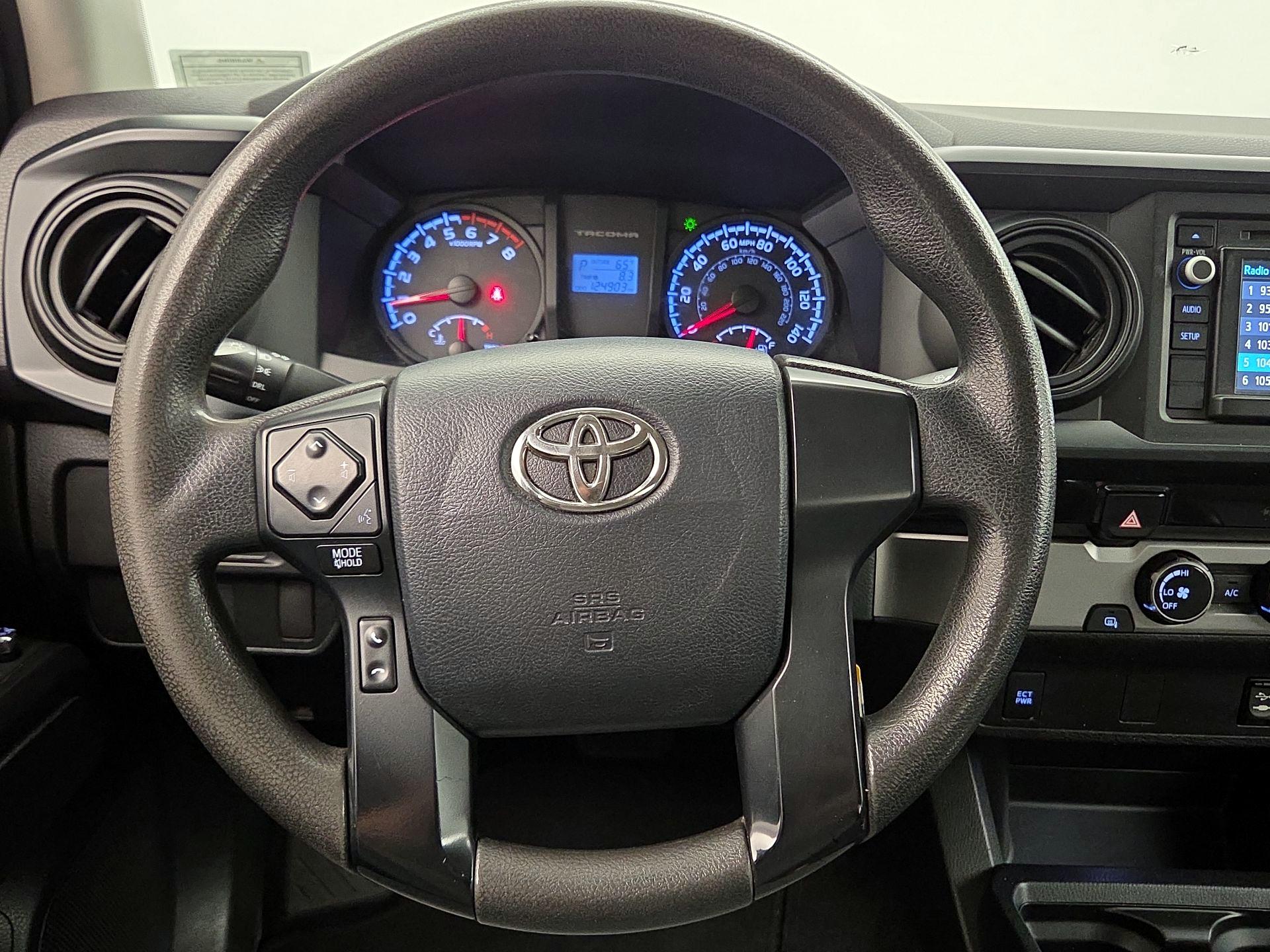 Thumbnail: 2017 Toyota Tacoma - 10