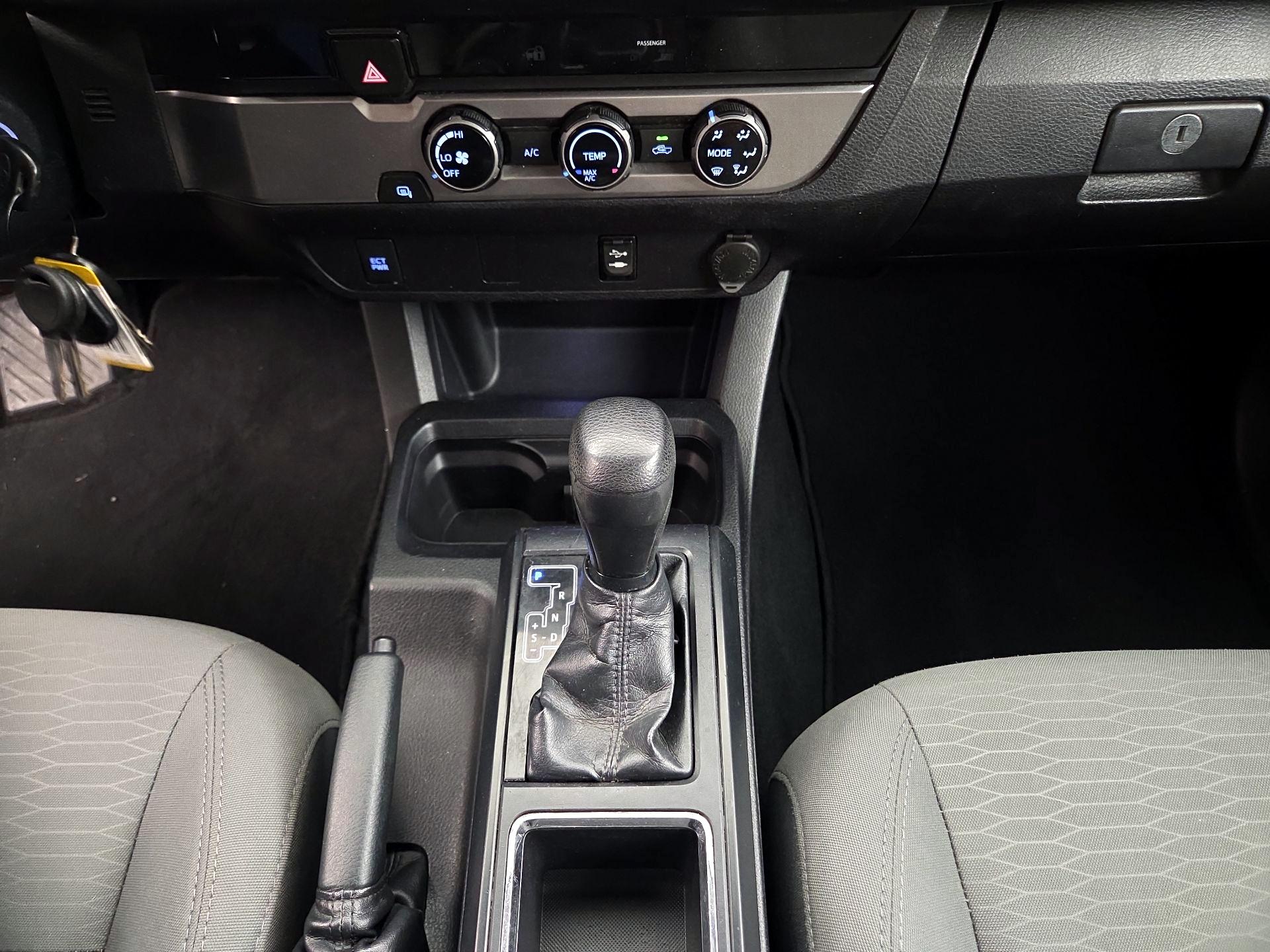 Thumbnail: 2017 Toyota Tacoma - 16