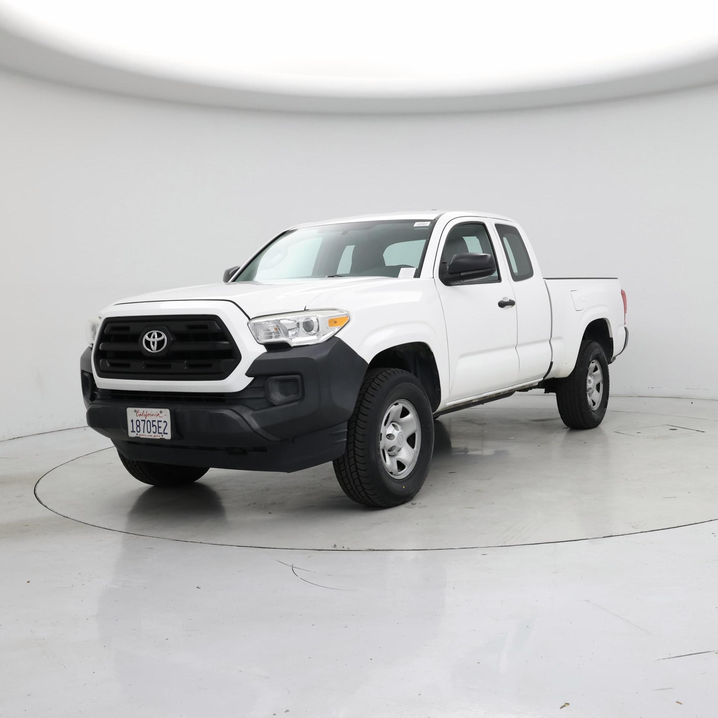 Thumbnail: 2017 Toyota Tacoma - 4