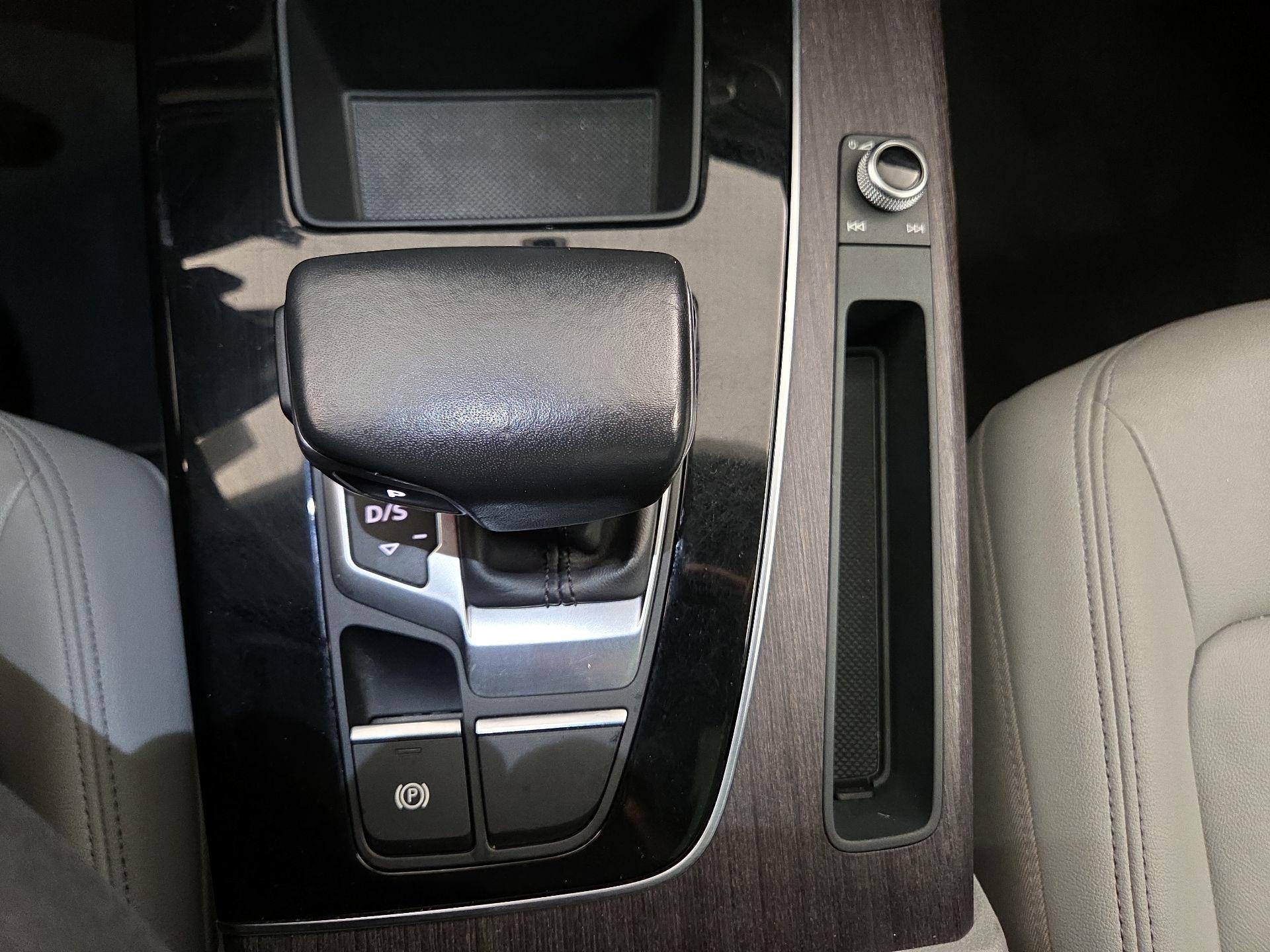 Thumbnail: 2021 Audi Q5 - 15