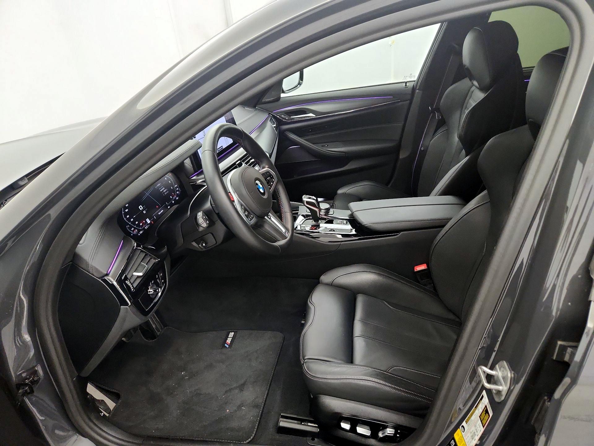 Thumbnail: 2021 BMW M5 - 11