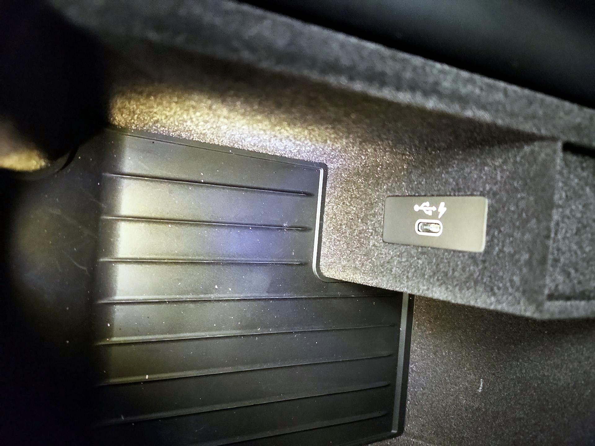 Thumbnail: 2021 BMW M5 - 19