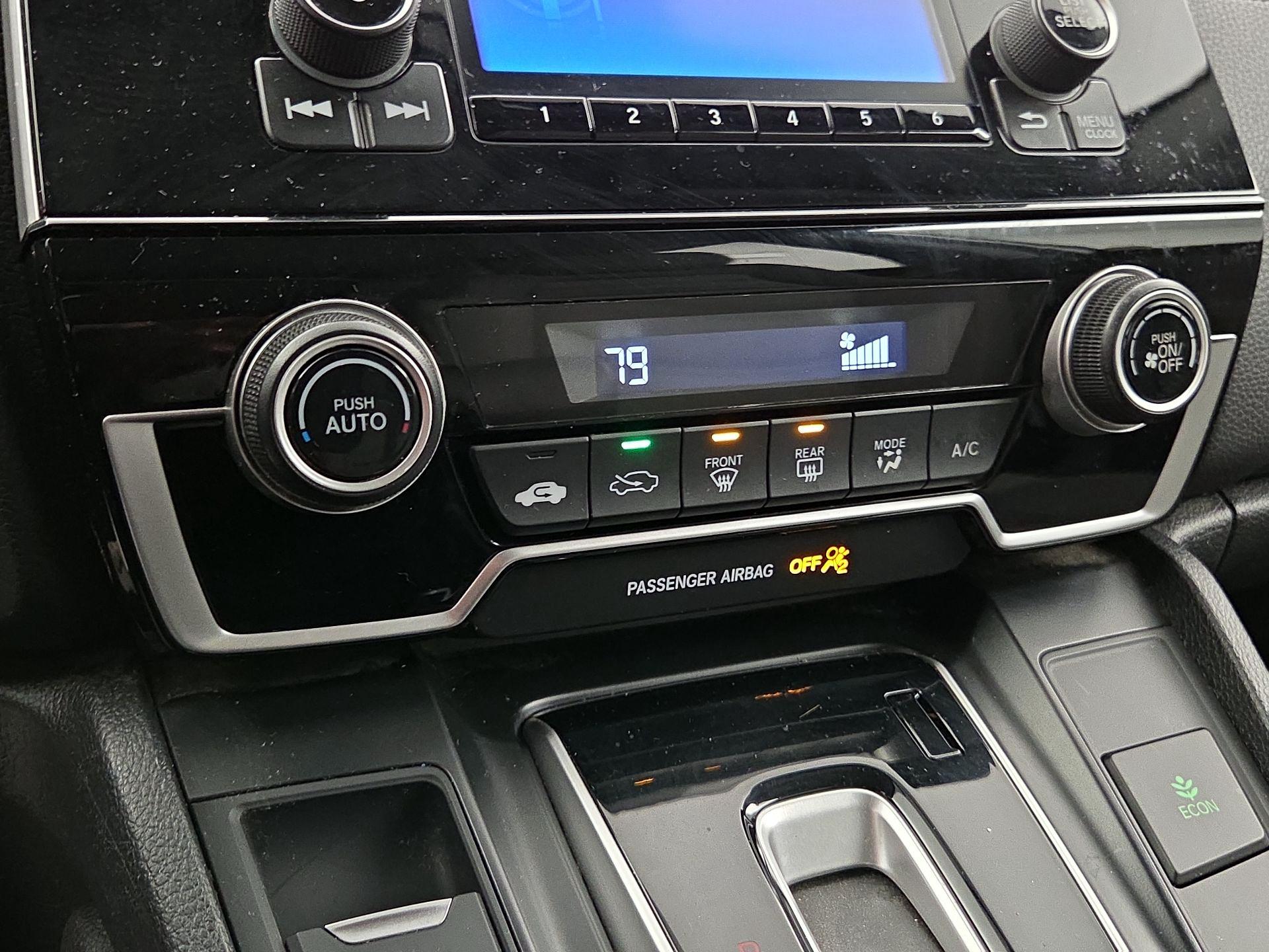 Thumbnail: 2018 Honda CR-V - 16