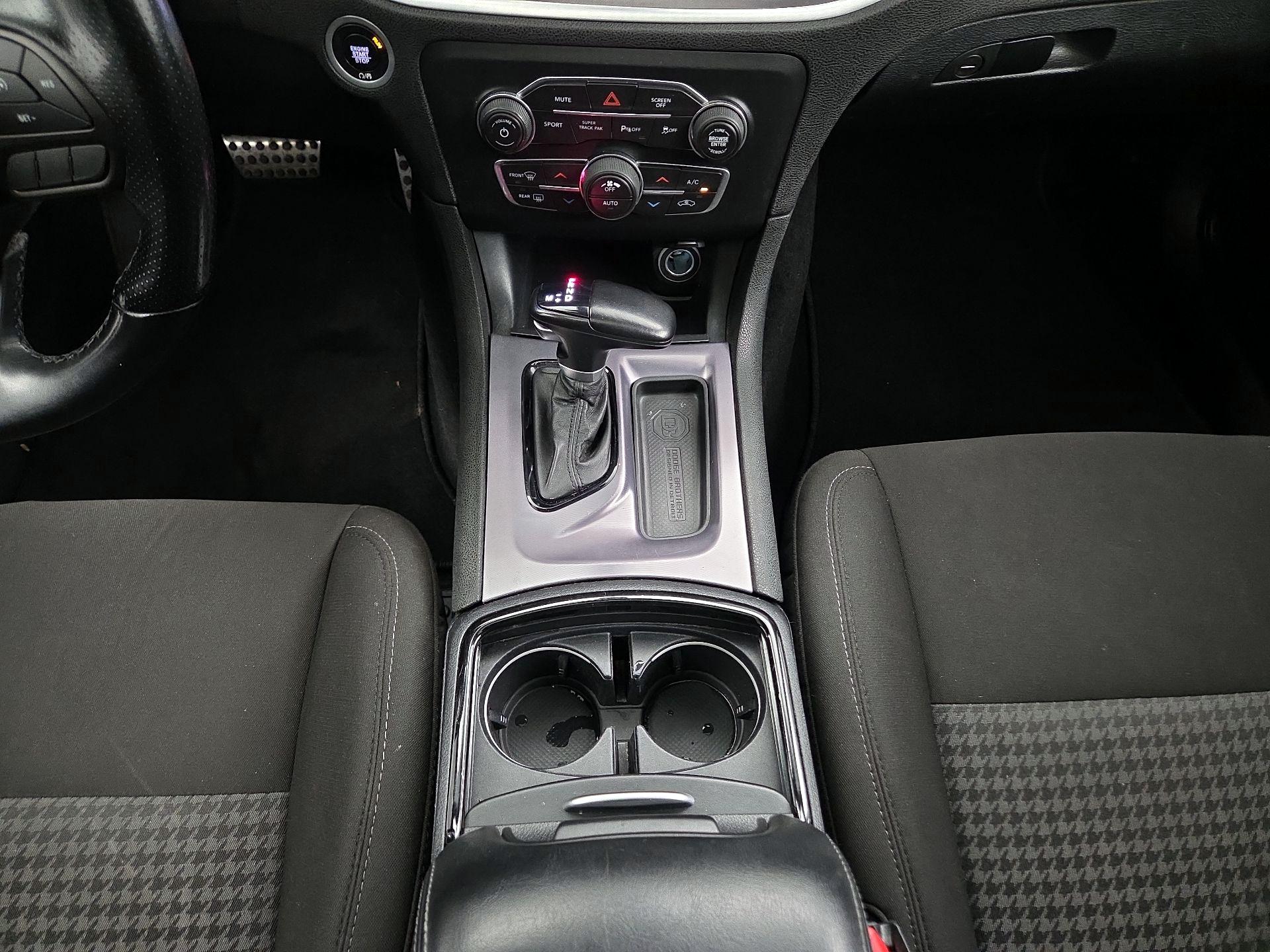 Thumbnail: 2020 Dodge Charger - 17