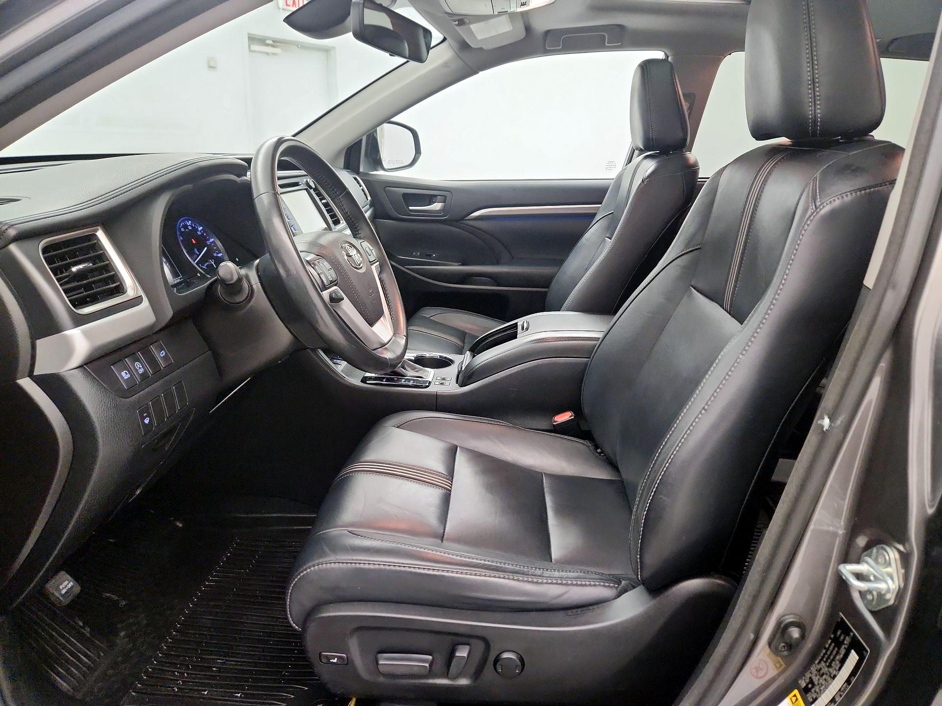 Thumbnail: 2018 Toyota Highlander - 11